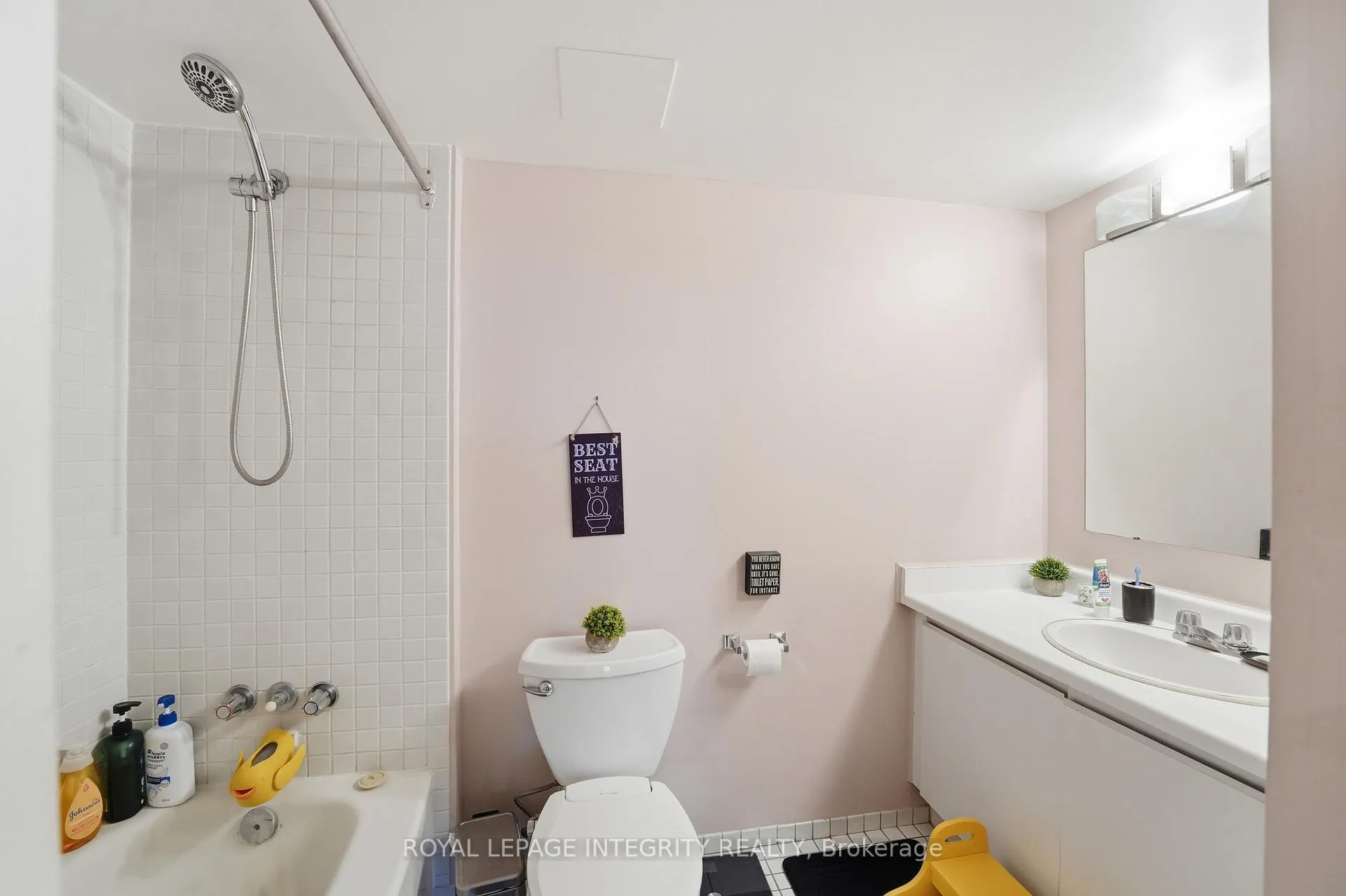 Photo 33 of Unit 1208, 2760 Carousel Crescent, Ottawa, Emerald Woods/Sawmill Creek — HOMEH