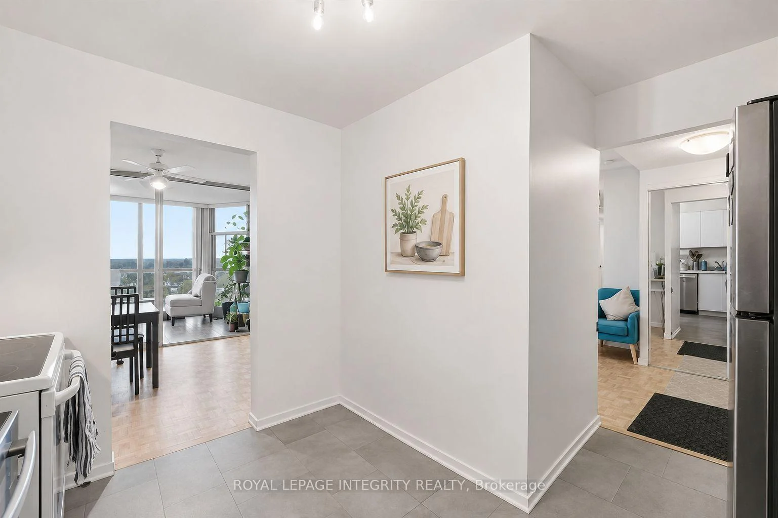 Photo 17 of Unit 1208, 2760 Carousel Crescent, Ottawa, Emerald Woods/Sawmill Creek — HOMEH