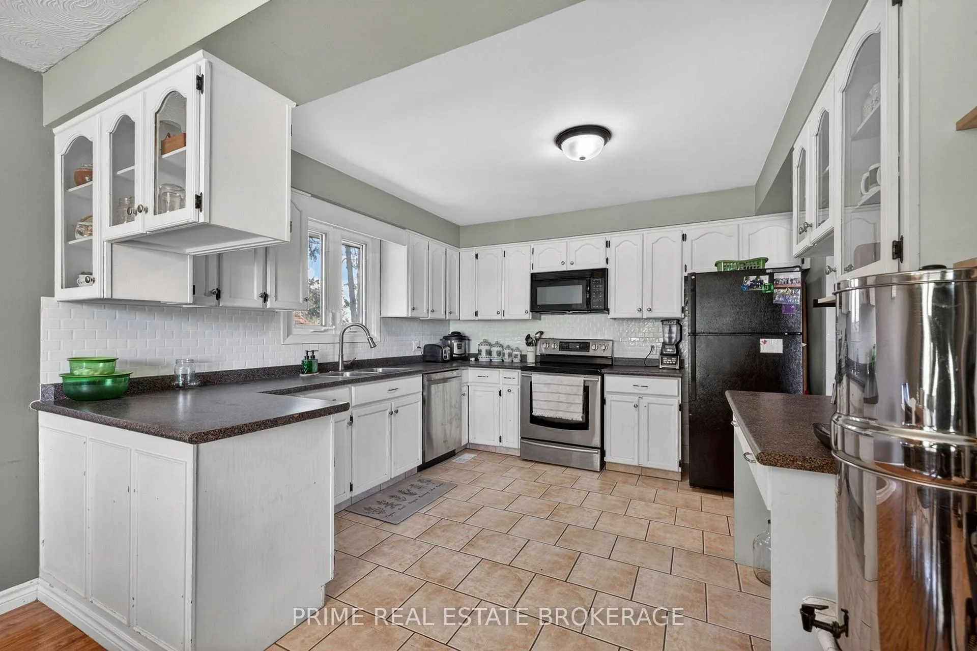 Photo 11 of 273 Appin Road, Southwest Middlesex, Glencoe — HOMEH