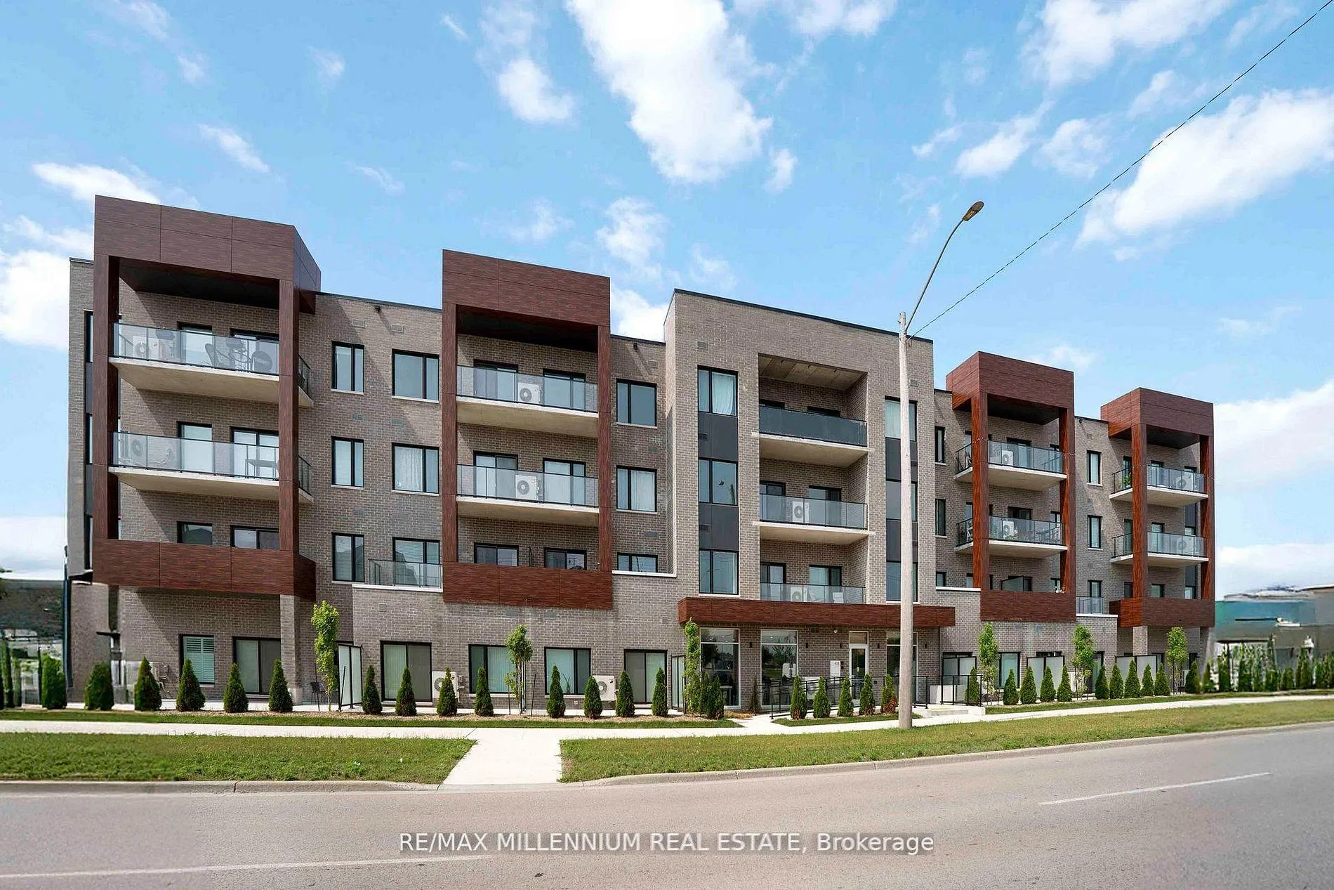 Front of Unit 306, 408 Dundas Street S