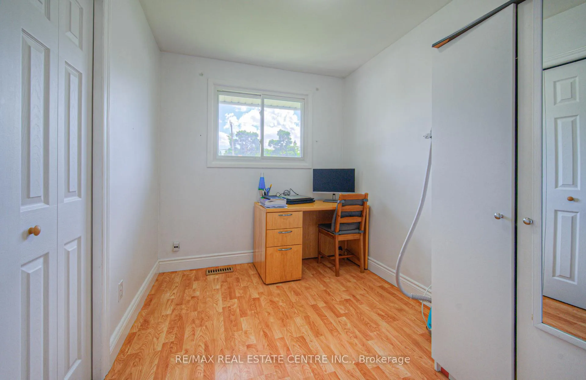 Photo 6 of 523 Dunbar Road, Cambridge — HOMEH