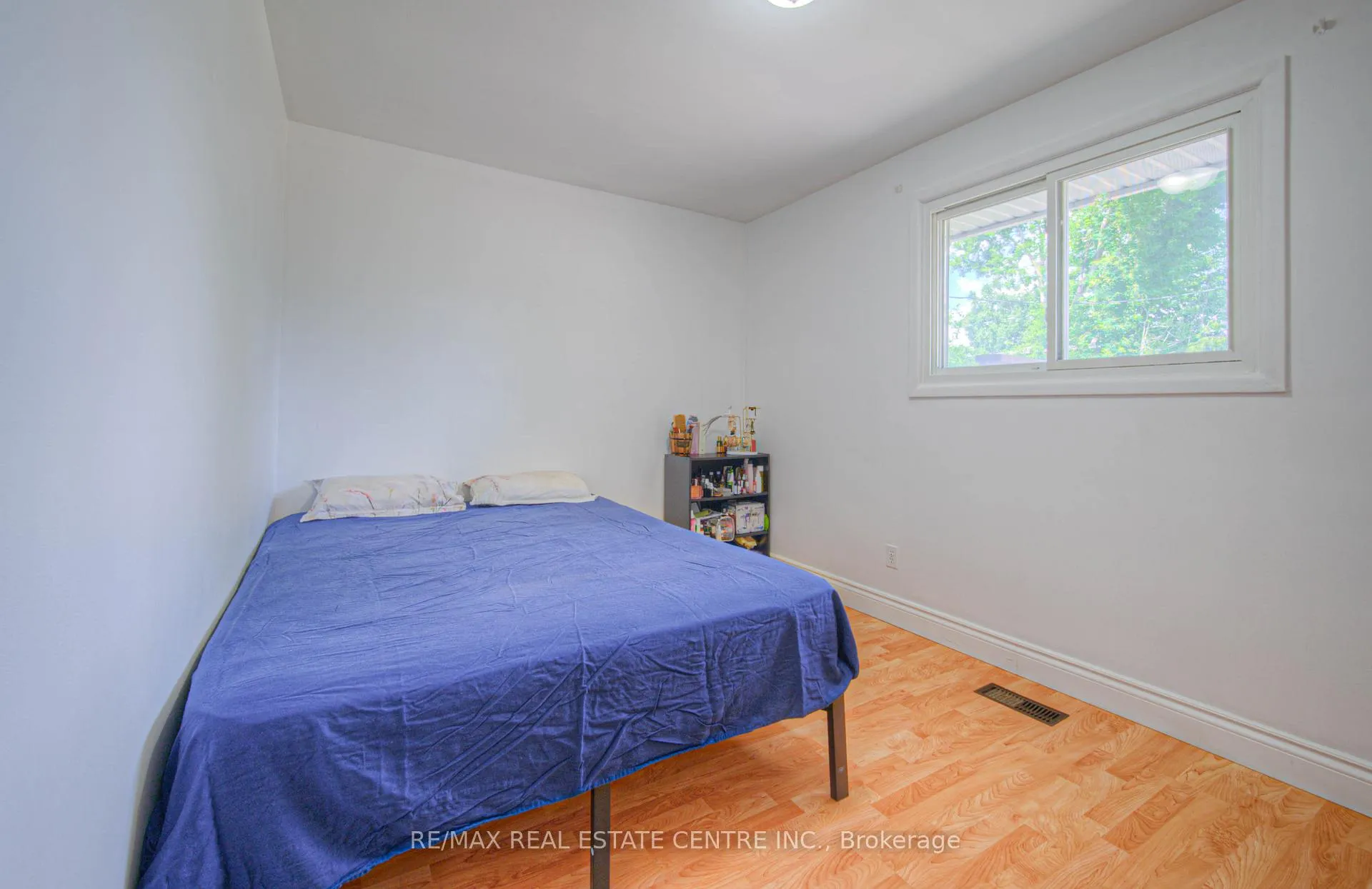 Photo 7 of 523 Dunbar Road, Cambridge — HOMEH