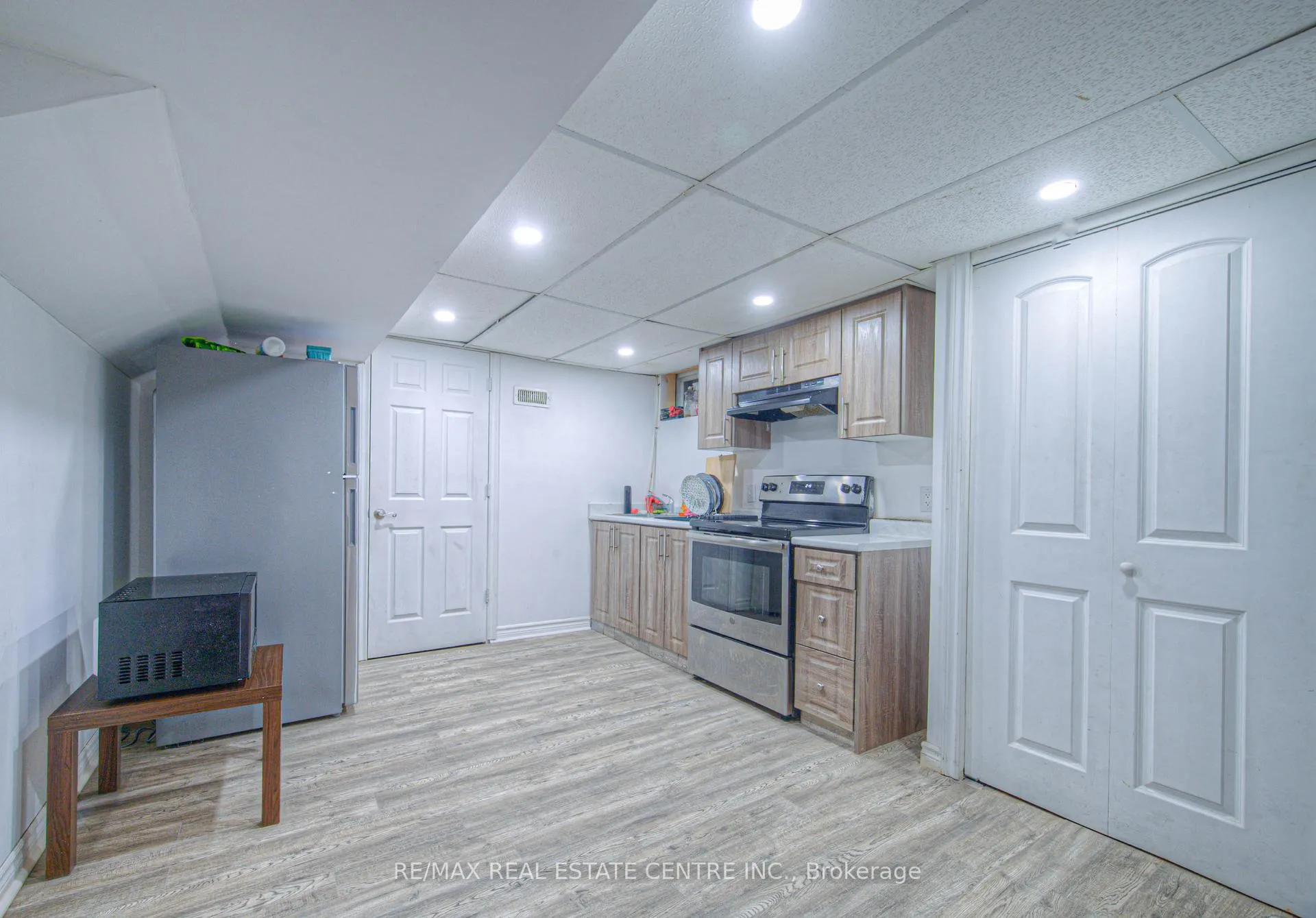 Photo 17 of 523 Dunbar Road, Cambridge — HOMEH
