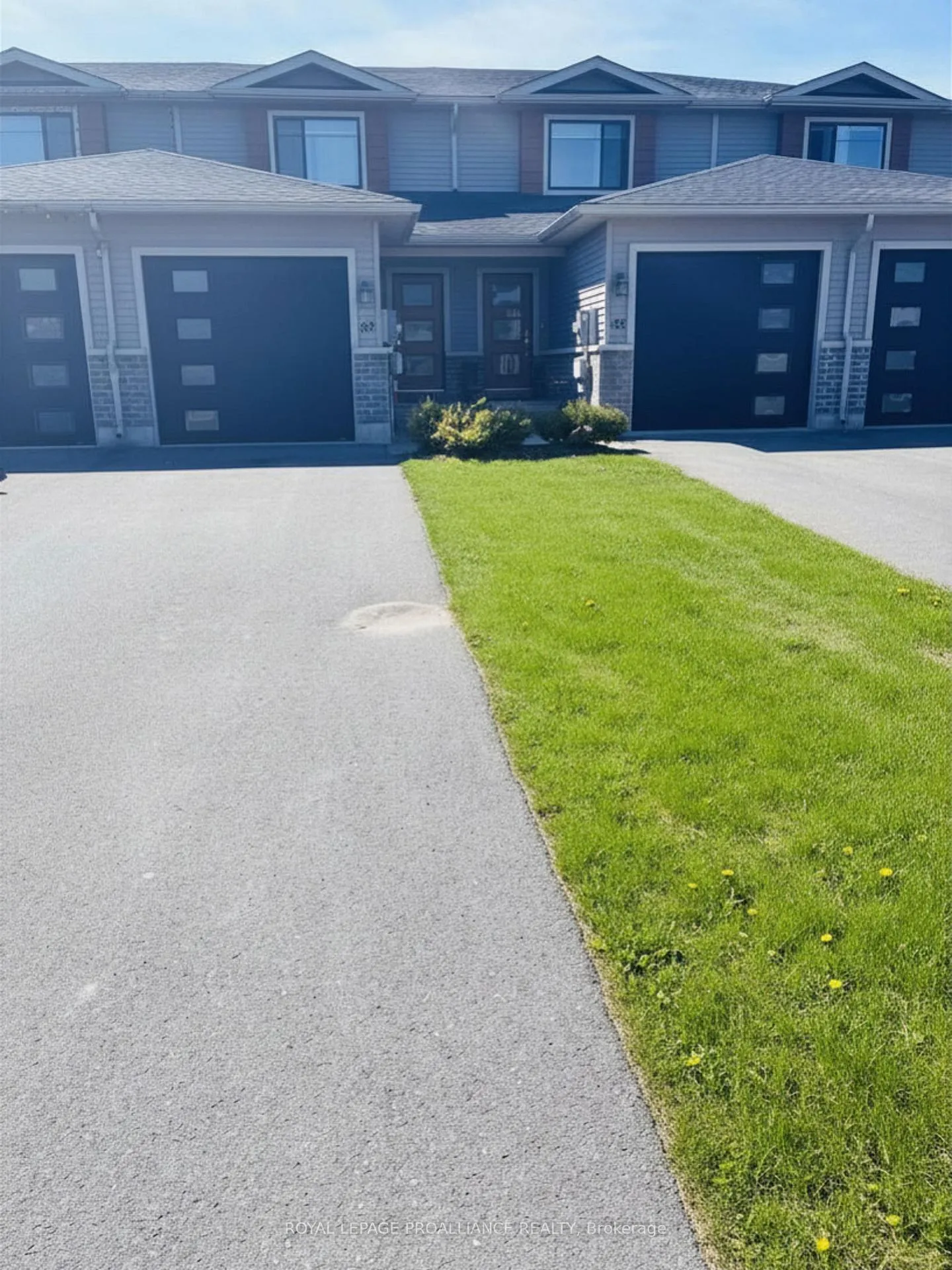 Photo 1 of 53 Ridgeway Place, Belleville, Belleville Ward — HOMEH