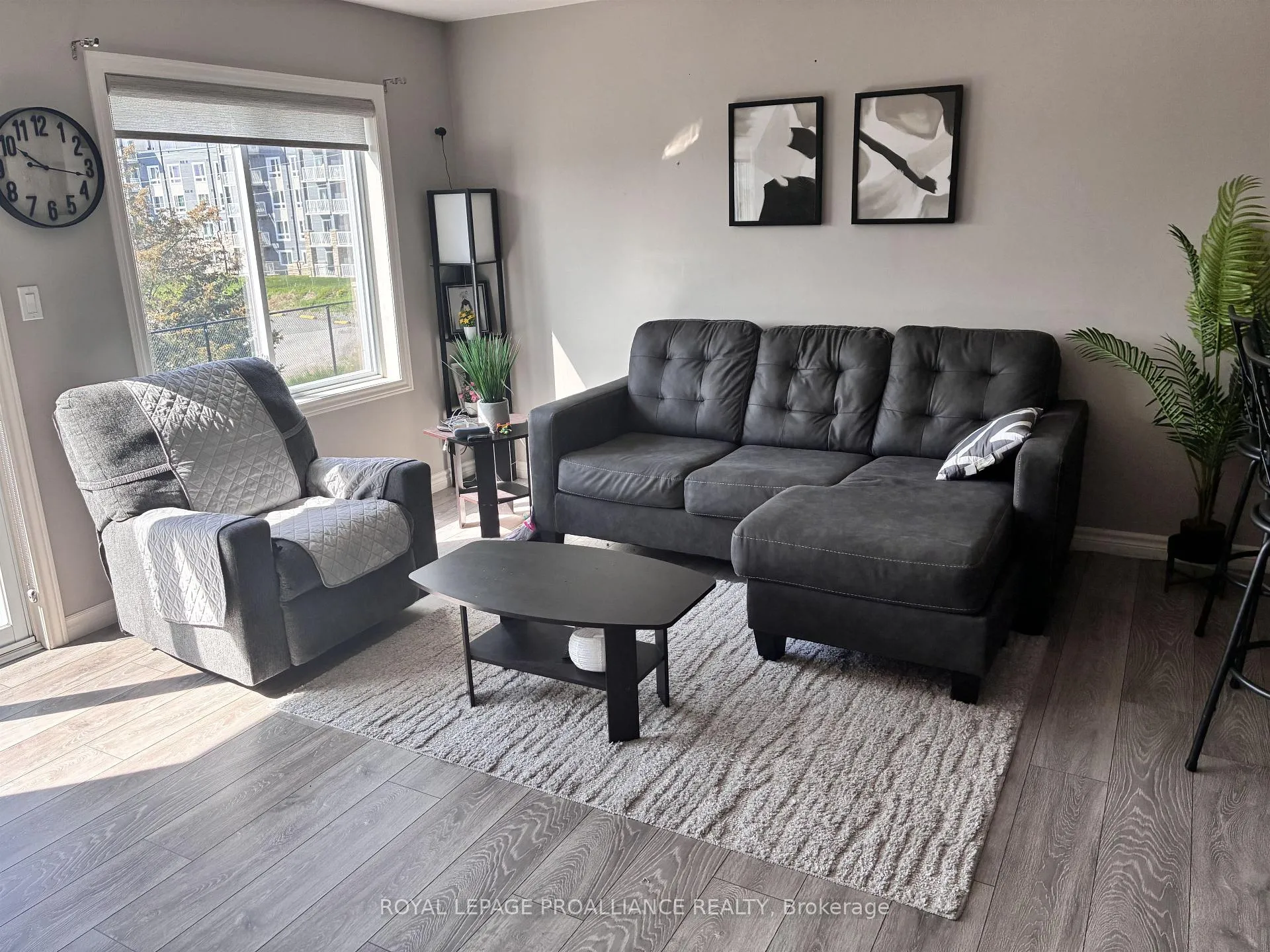 Photo 7 of 53 Ridgeway Place, Belleville, Belleville Ward — HOMEH
