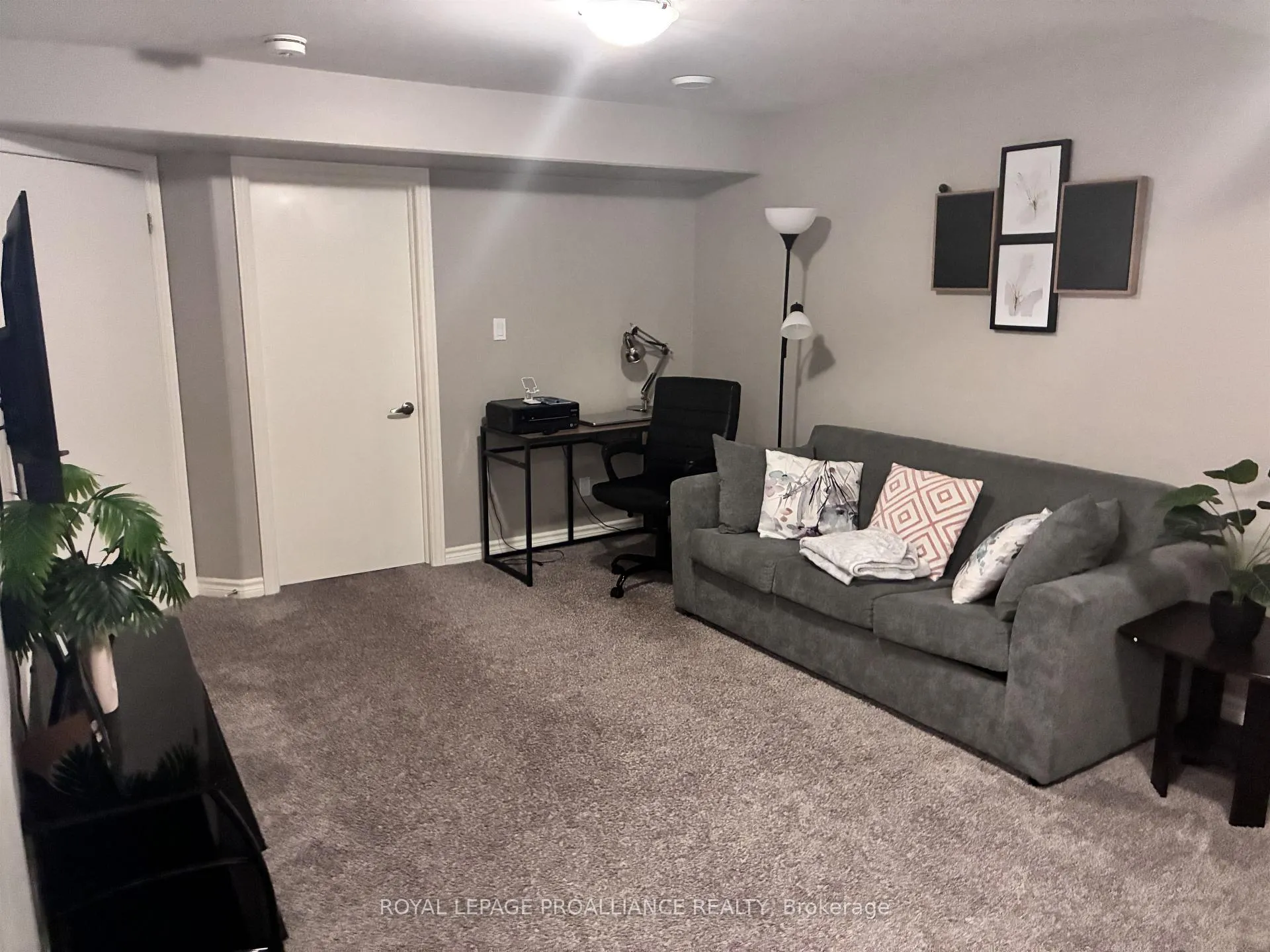 Photo 12 of 53 Ridgeway Place, Belleville, Belleville Ward — HOMEH
