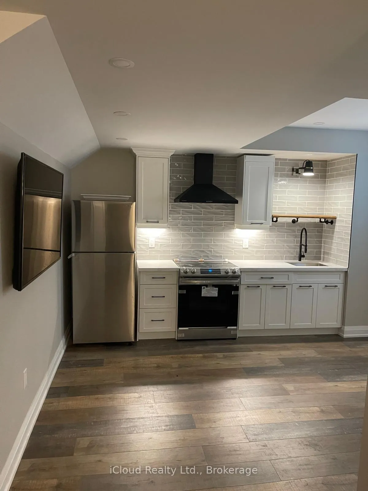 Photo 3 of 1438 Everest Crescent, Oakville, Joshua Meadows — HOMEH