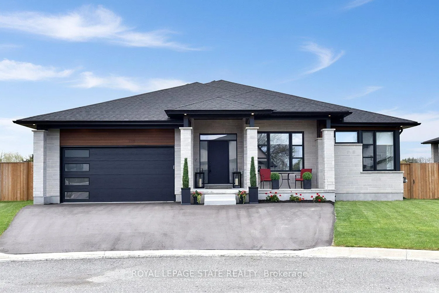 Photo 1 of 3642 Vosburgh Place, Lincoln, Escarpment — HOMEH