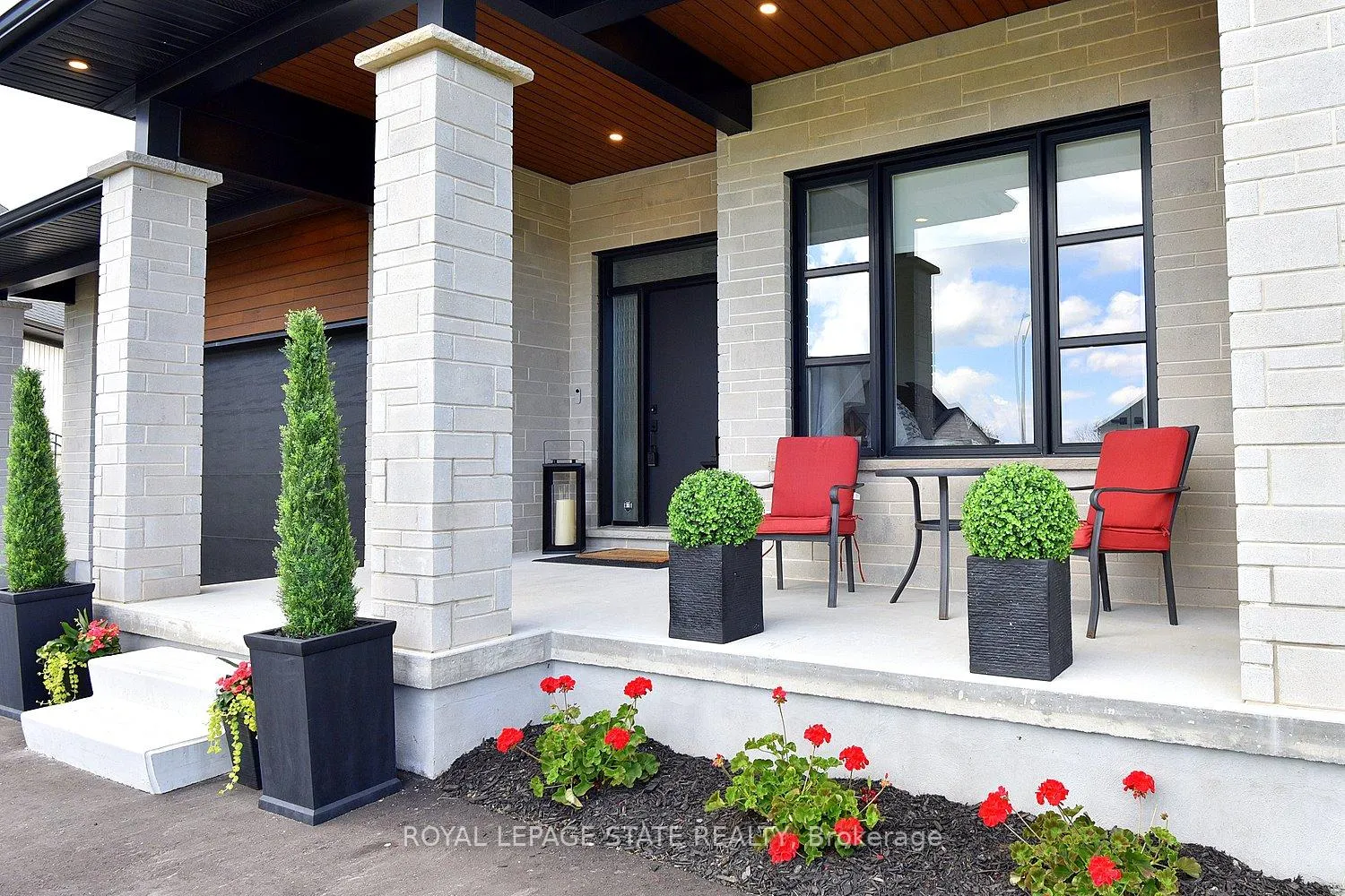 Photo 5 of 3642 Vosburgh Place, Lincoln, Escarpment — HOMEH