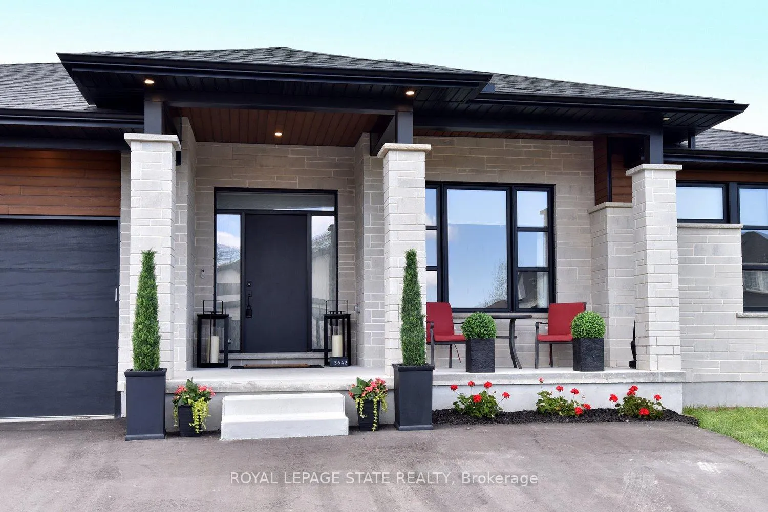 Photo 8 of 3642 Vosburgh Place, Lincoln, Escarpment — HOMEH