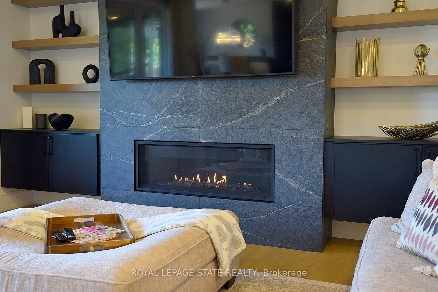 Photo 11 of 3642 Vosburgh Place, Lincoln, Escarpment — HOMEH
