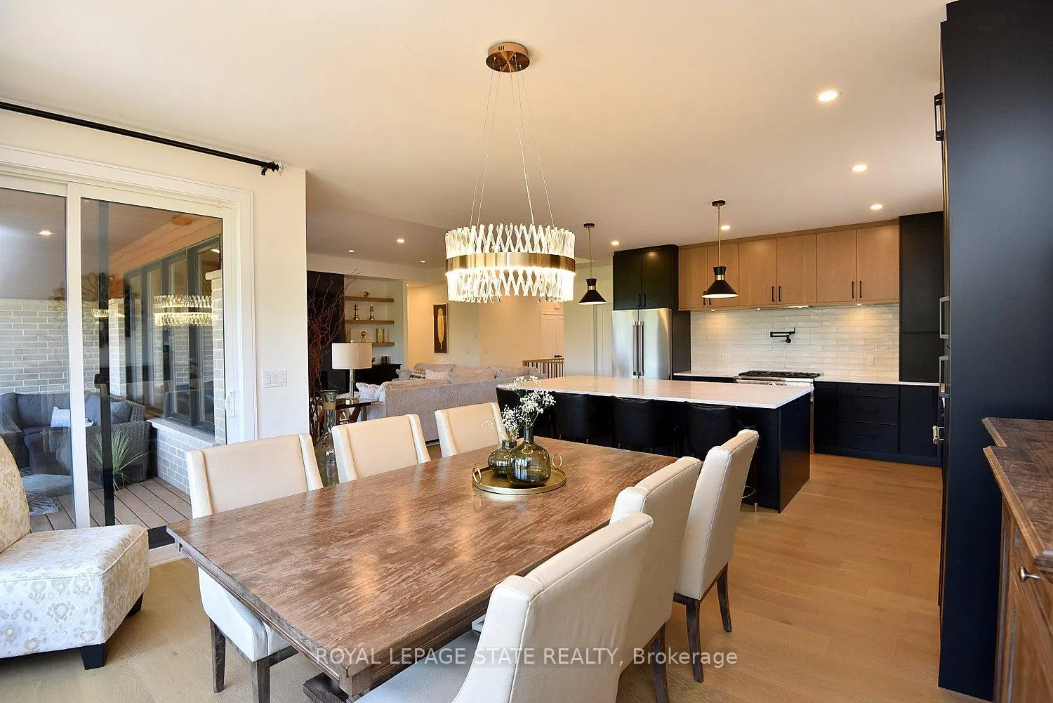 Photo 15 of 3642 Vosburgh Place, Lincoln, Escarpment — HOMEH