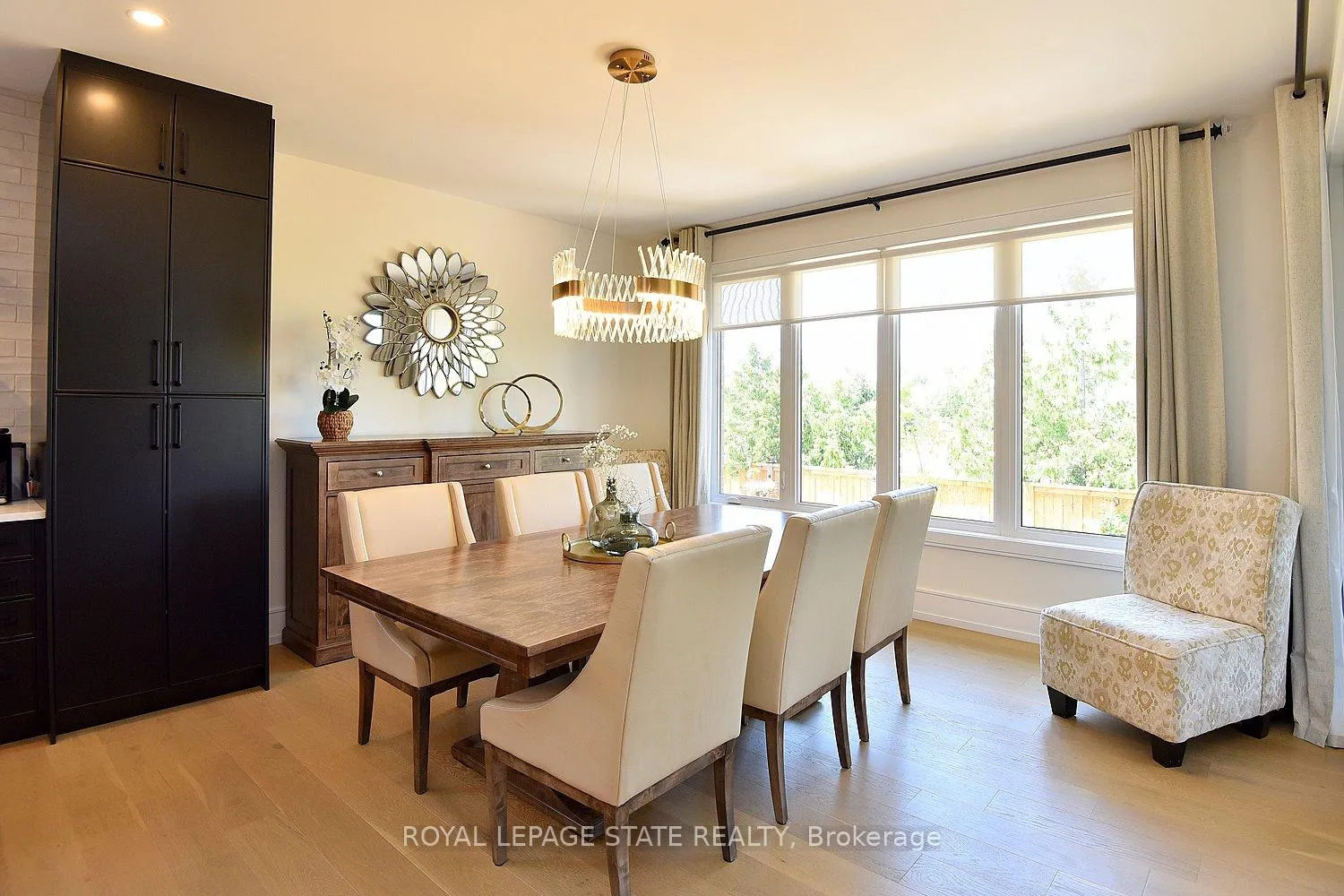 Photo 17 of 3642 Vosburgh Place, Lincoln, Escarpment — HOMEH