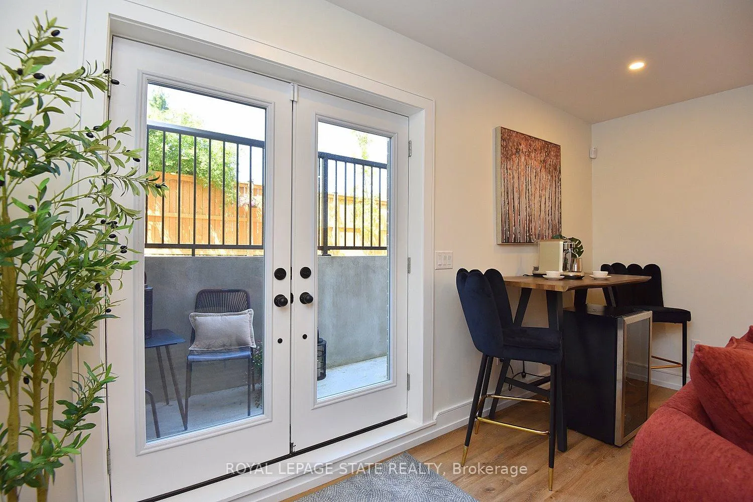 Photo 42 of 3642 Vosburgh Place, Lincoln, Escarpment — HOMEH