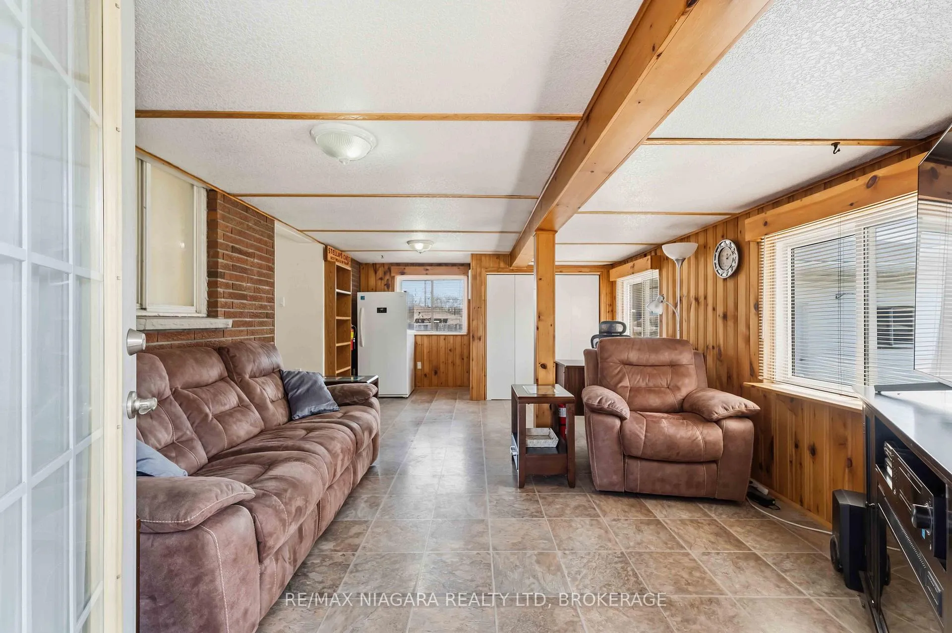 Photo 9 of 4 Rossie Place, St. Catharines, Oakdale — HOMEH