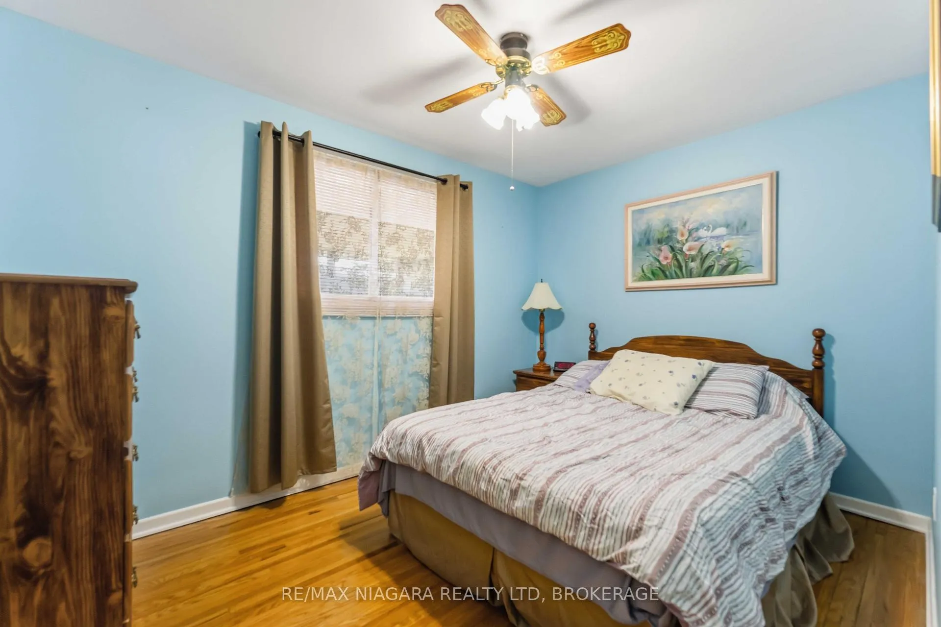 Photo 11 of 4 Rossie Place, St. Catharines, Oakdale — HOMEH