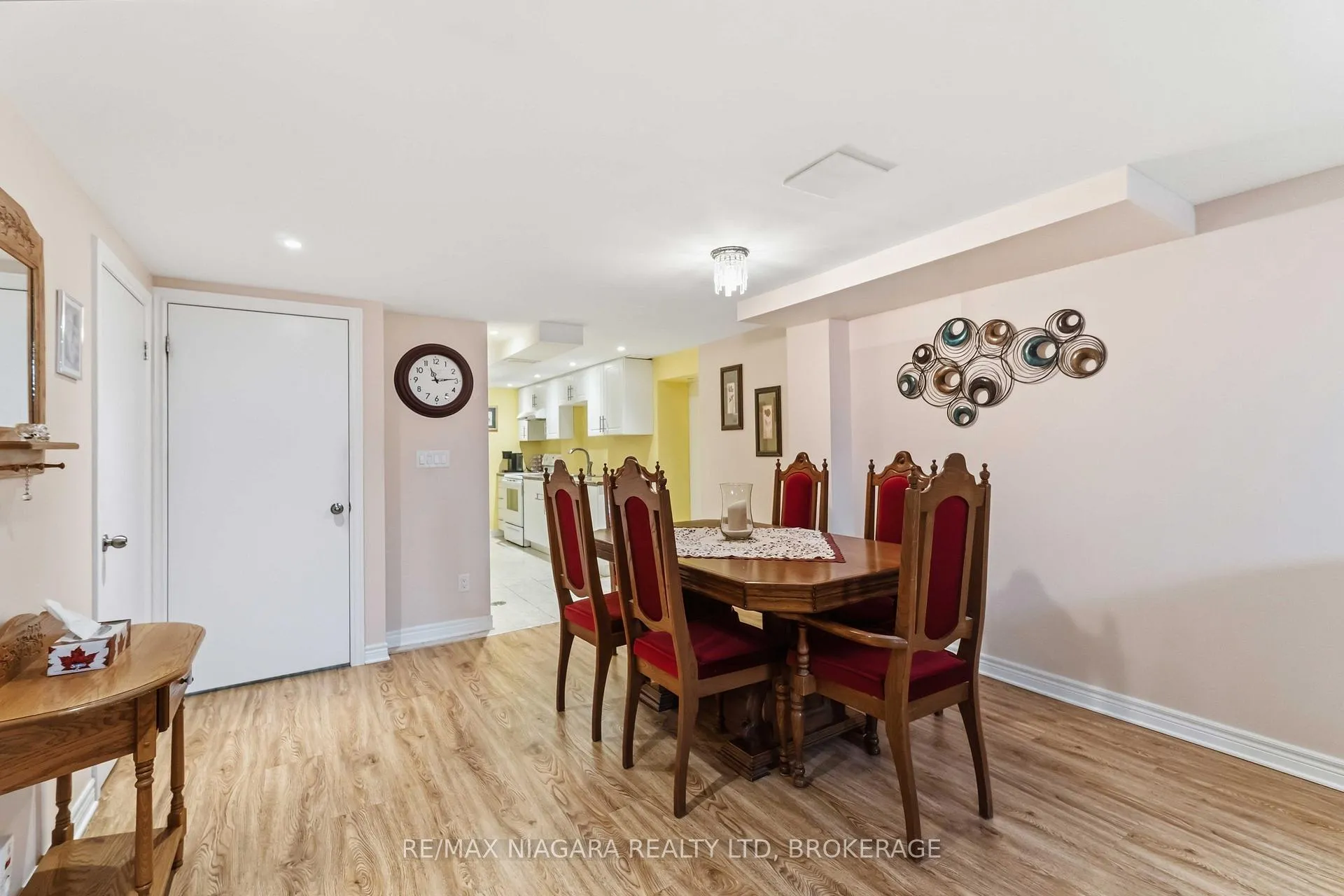 Photo 17 of 4 Rossie Place, St. Catharines, Oakdale — HOMEH