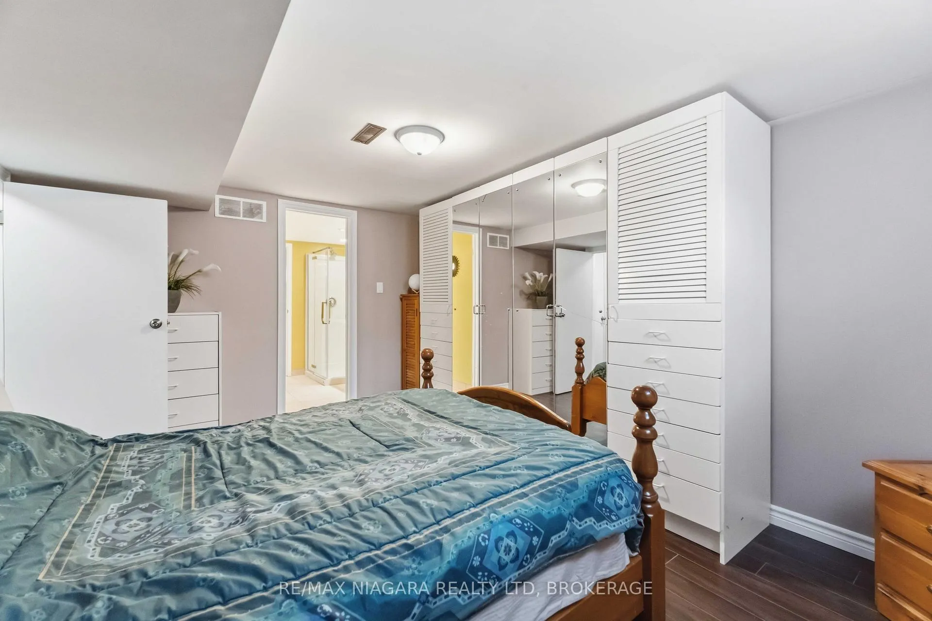 Photo 23 of 4 Rossie Place, St. Catharines, Oakdale — HOMEH