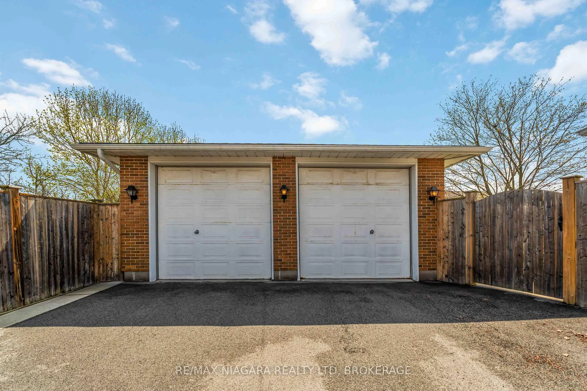 Photo 25 of 4 Rossie Place, St. Catharines, Oakdale — HOMEH