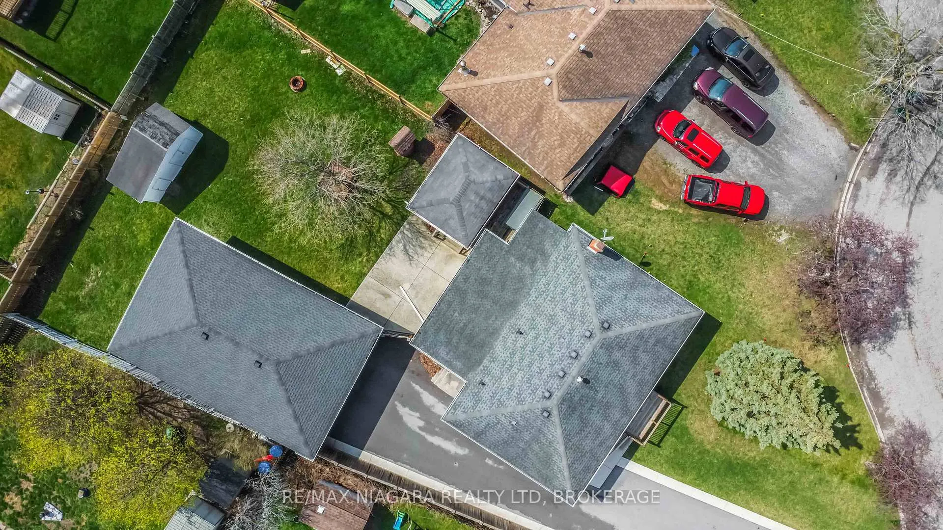 Photo 29 of 4 Rossie Place, St. Catharines, Oakdale — HOMEH