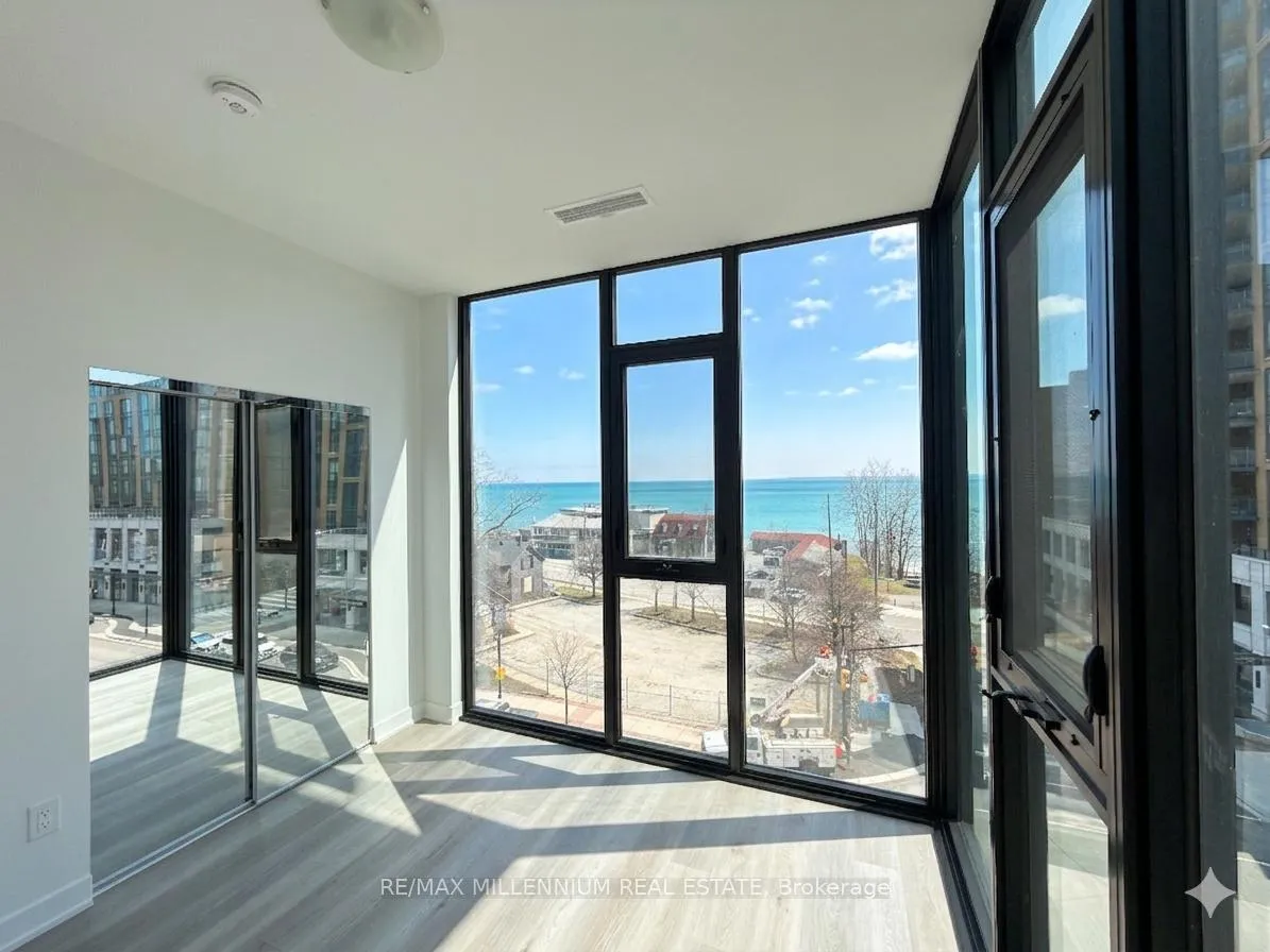 Photo 3 of 2075 Lakeshore Road S, Burlington, Brant — HOMEH
