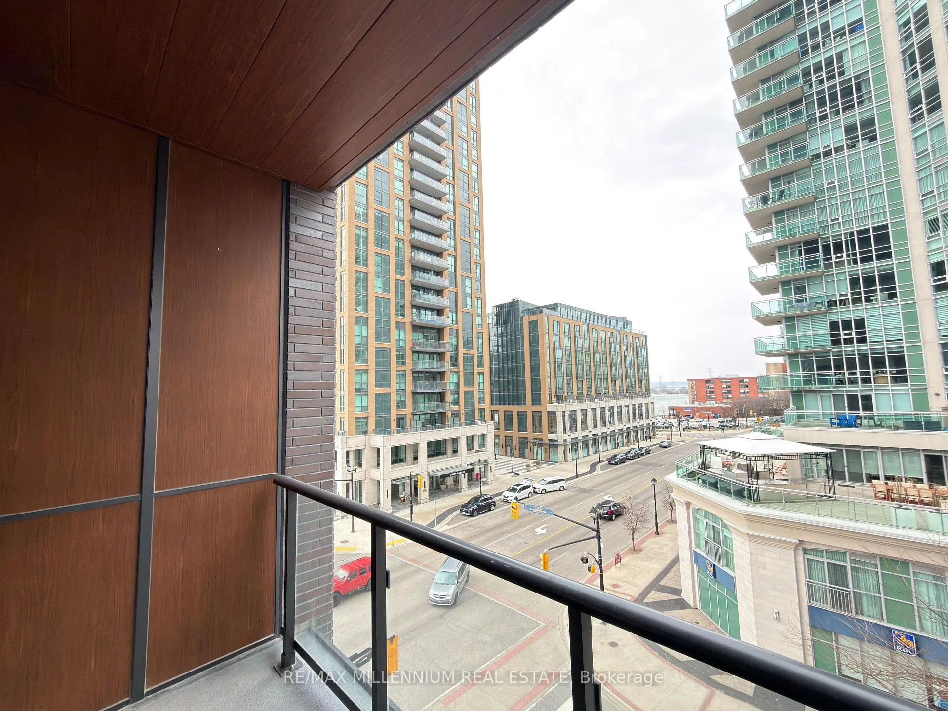 Photo 11 of 2075 Lakeshore Road S, Burlington, Brant — HOMEH