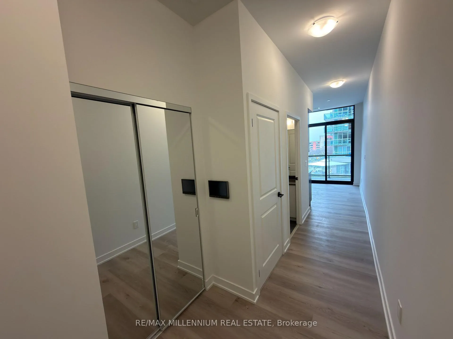 Photo 20 of 2075 Lakeshore Road S, Burlington, Brant — HOMEH
