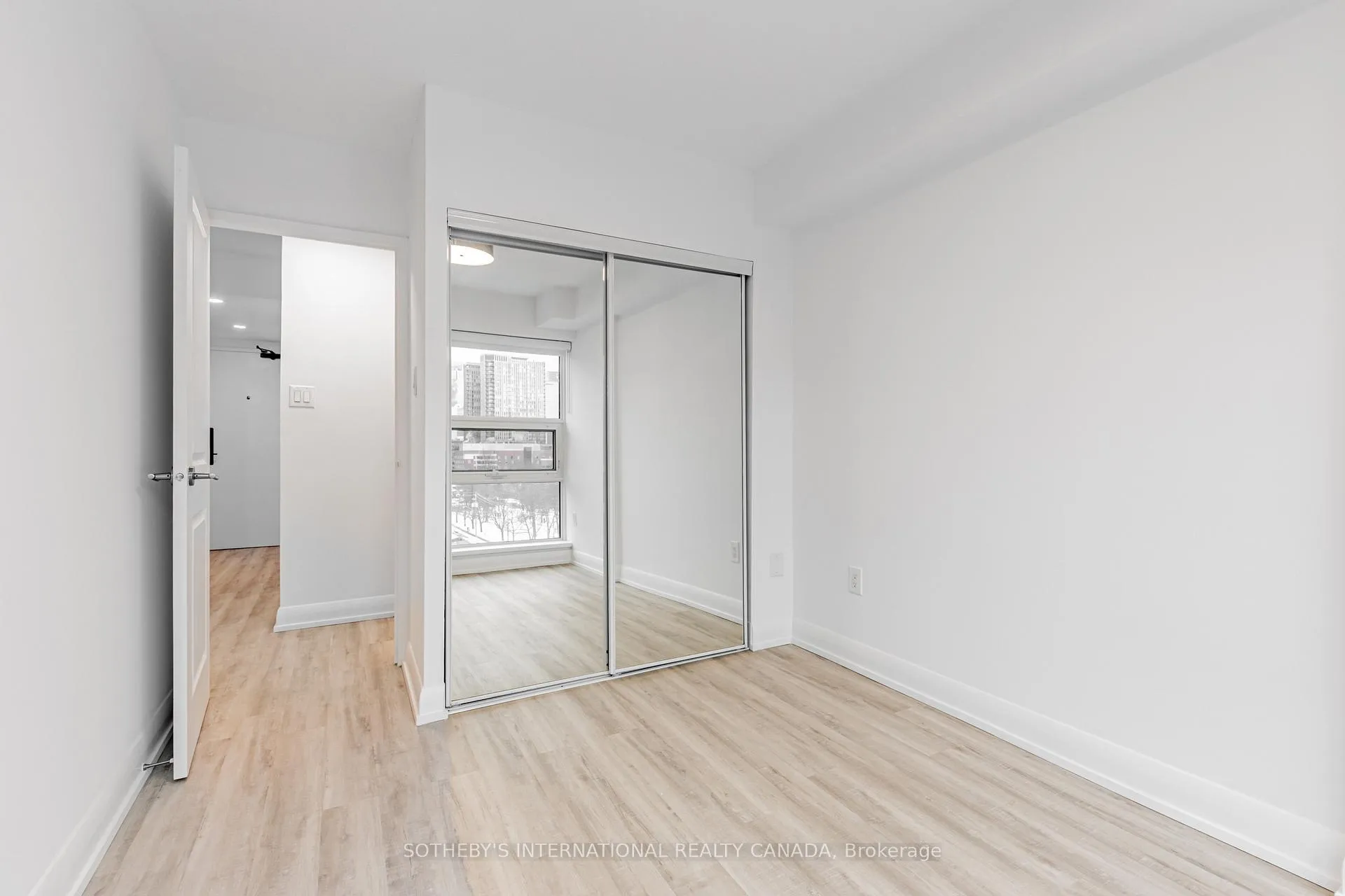 Photo 9 of Unit 1621, 191 Sherbourne Street, Toronto, Moss Park — HOMEH