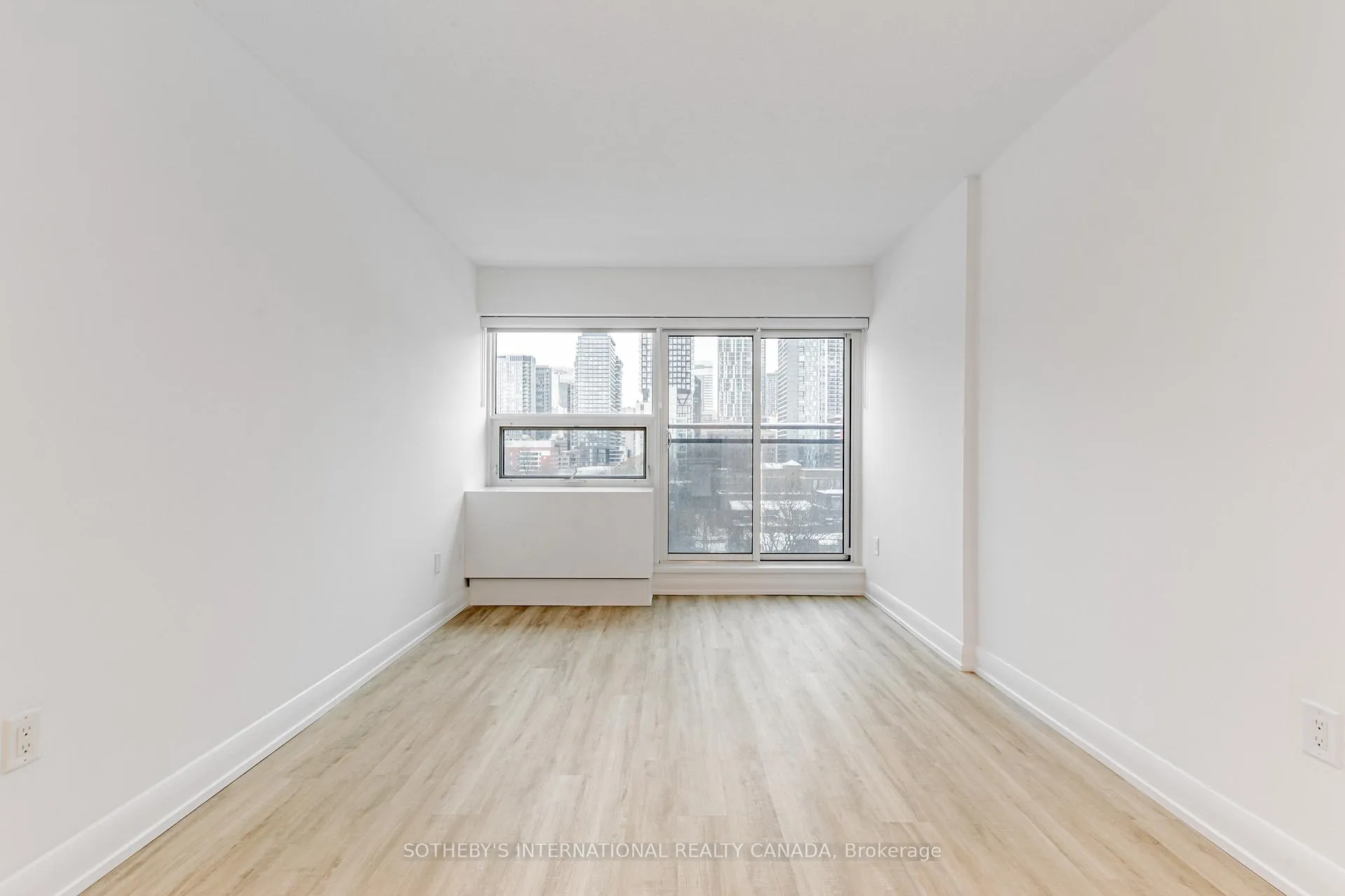Photo 10 of Unit 1621, 191 Sherbourne Street, Toronto, Moss Park — HOMEH