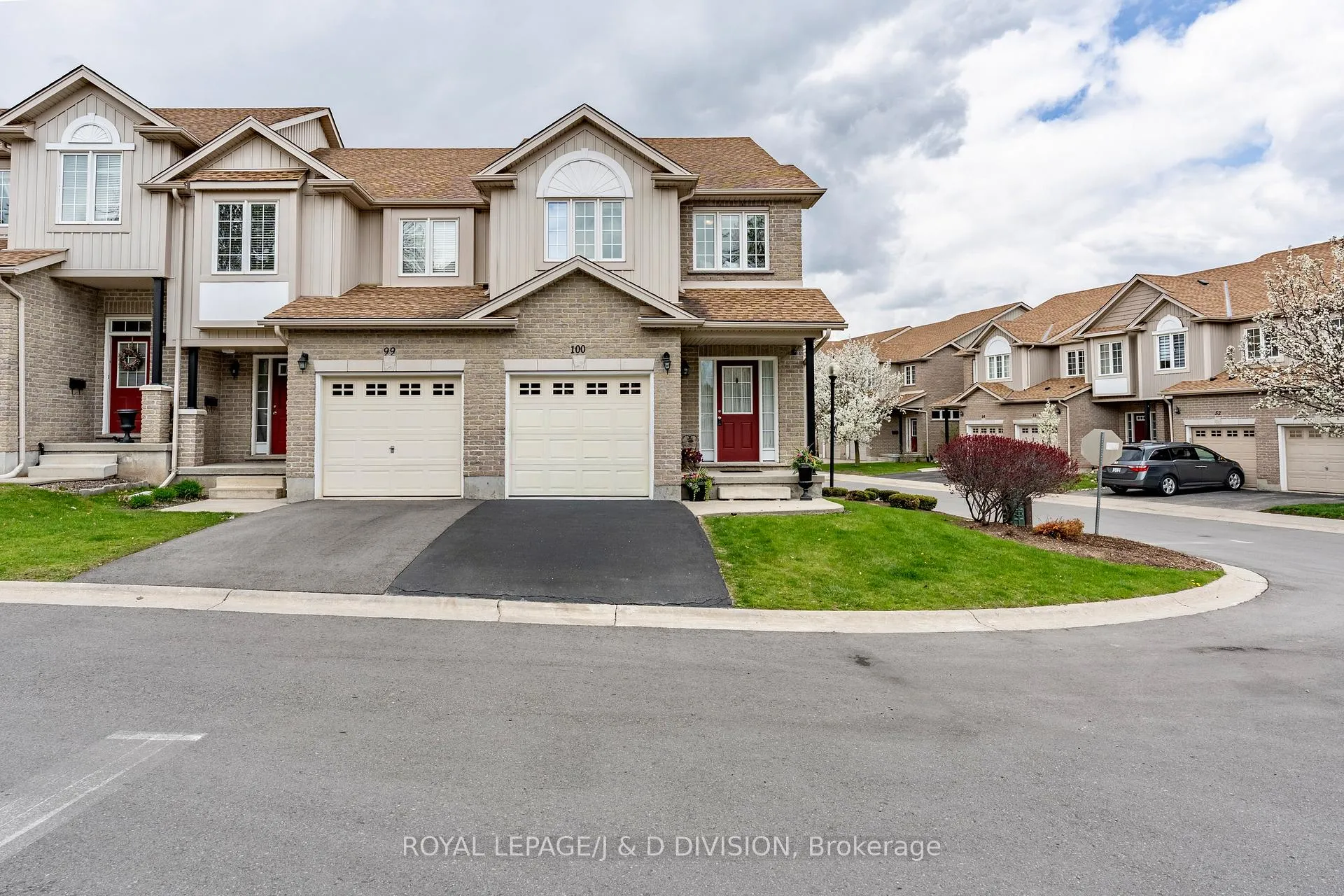 Photo 2 of Unit 100, 105 Pinnacle Drive, Kitchener — HOMEH