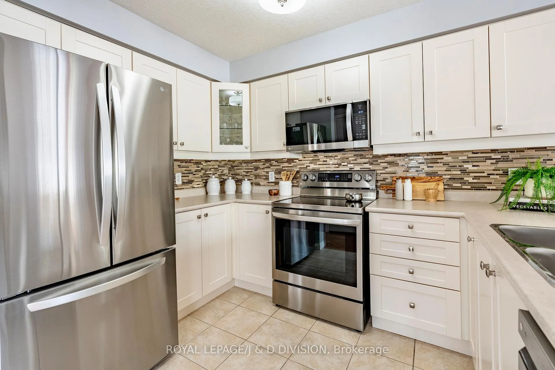 Photo 10 of Unit 100, 105 Pinnacle Drive, Kitchener — HOMEH