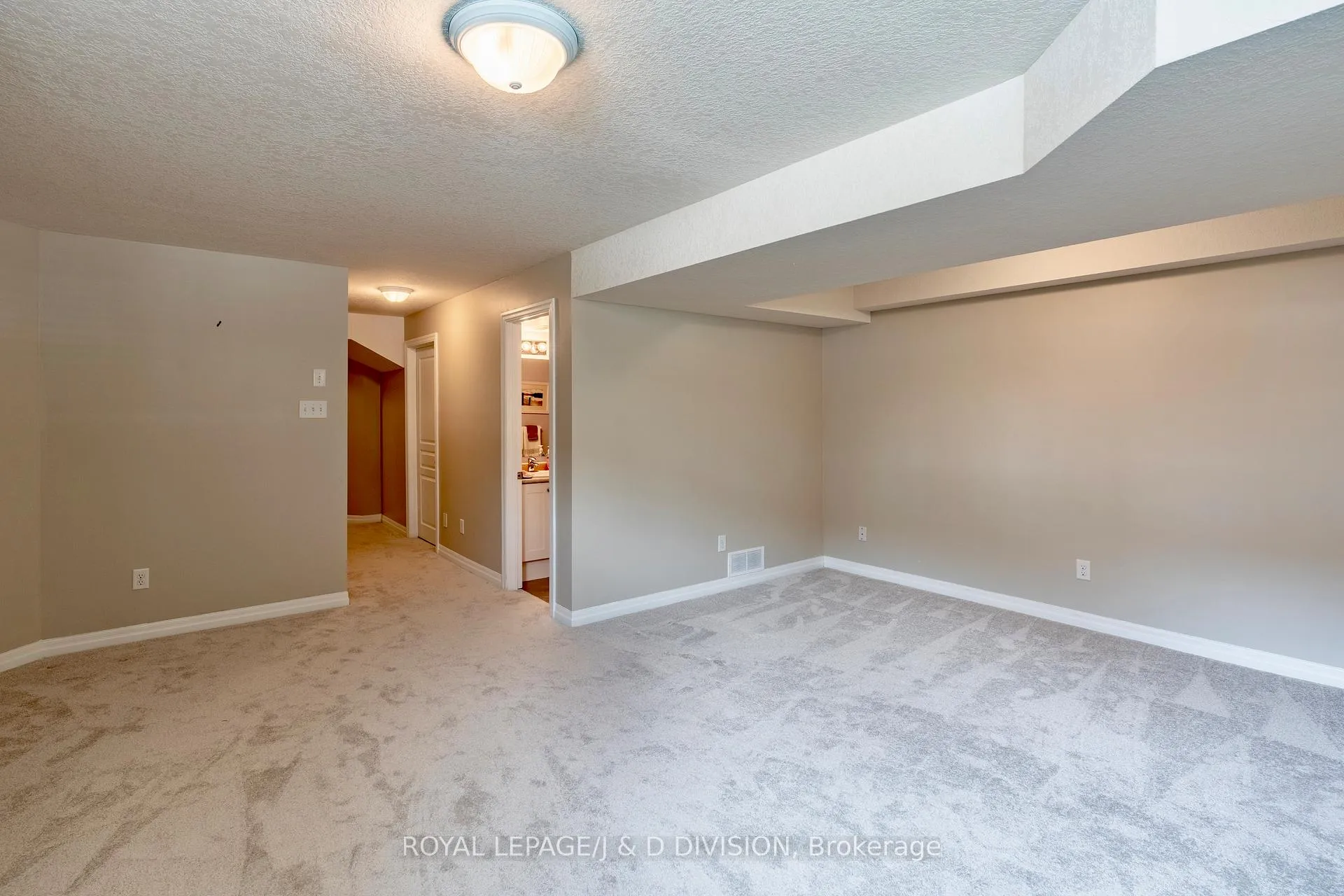 Photo 34 of Unit 100, 105 Pinnacle Drive, Kitchener — HOMEH