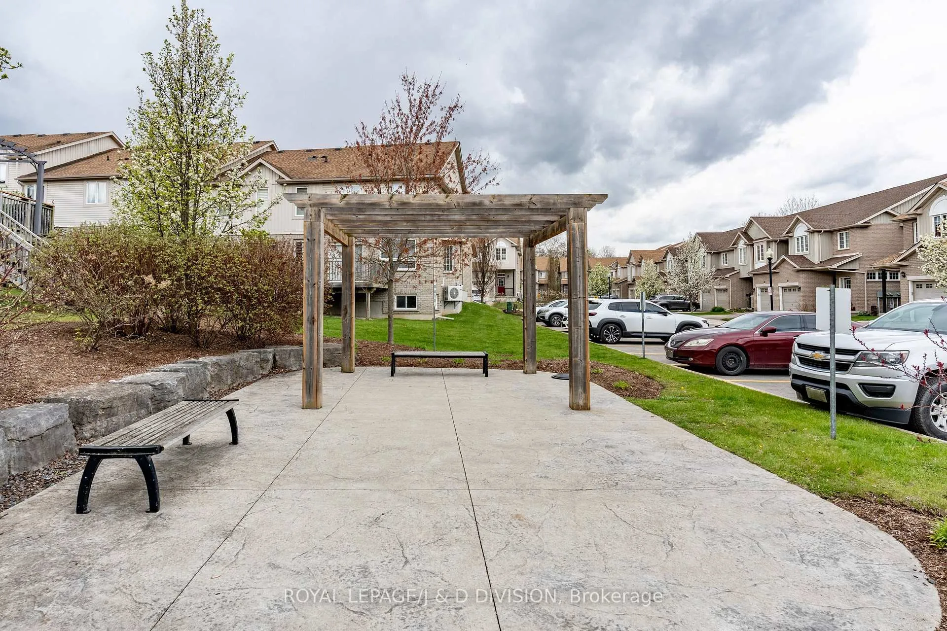 Photo 39 of Unit 100, 105 Pinnacle Drive, Kitchener — HOMEH