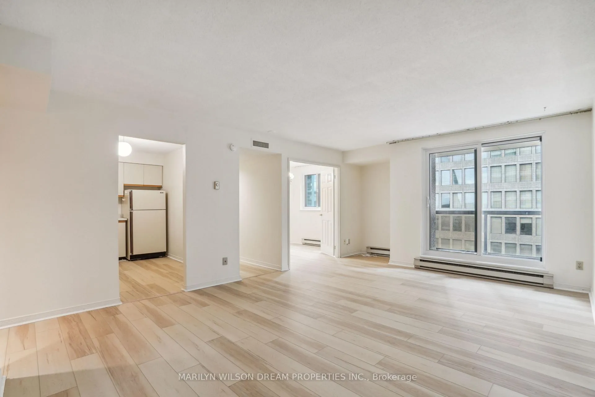 Photo 6 of Unit 1410, 199 Kent Street, Ottawa, Ottawa Centre — HOMEH