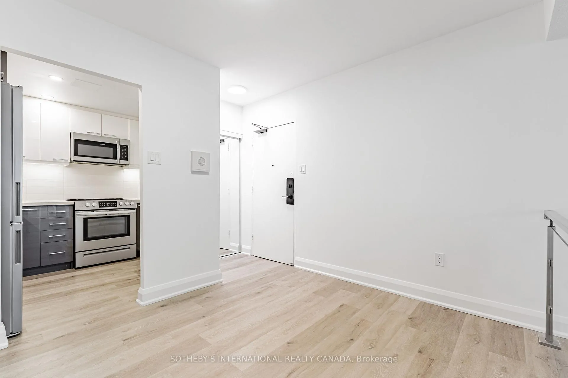 Photo 2 of Unit 1002, 191 Sherbourne Street, Toronto, Moss Park — HOMEH