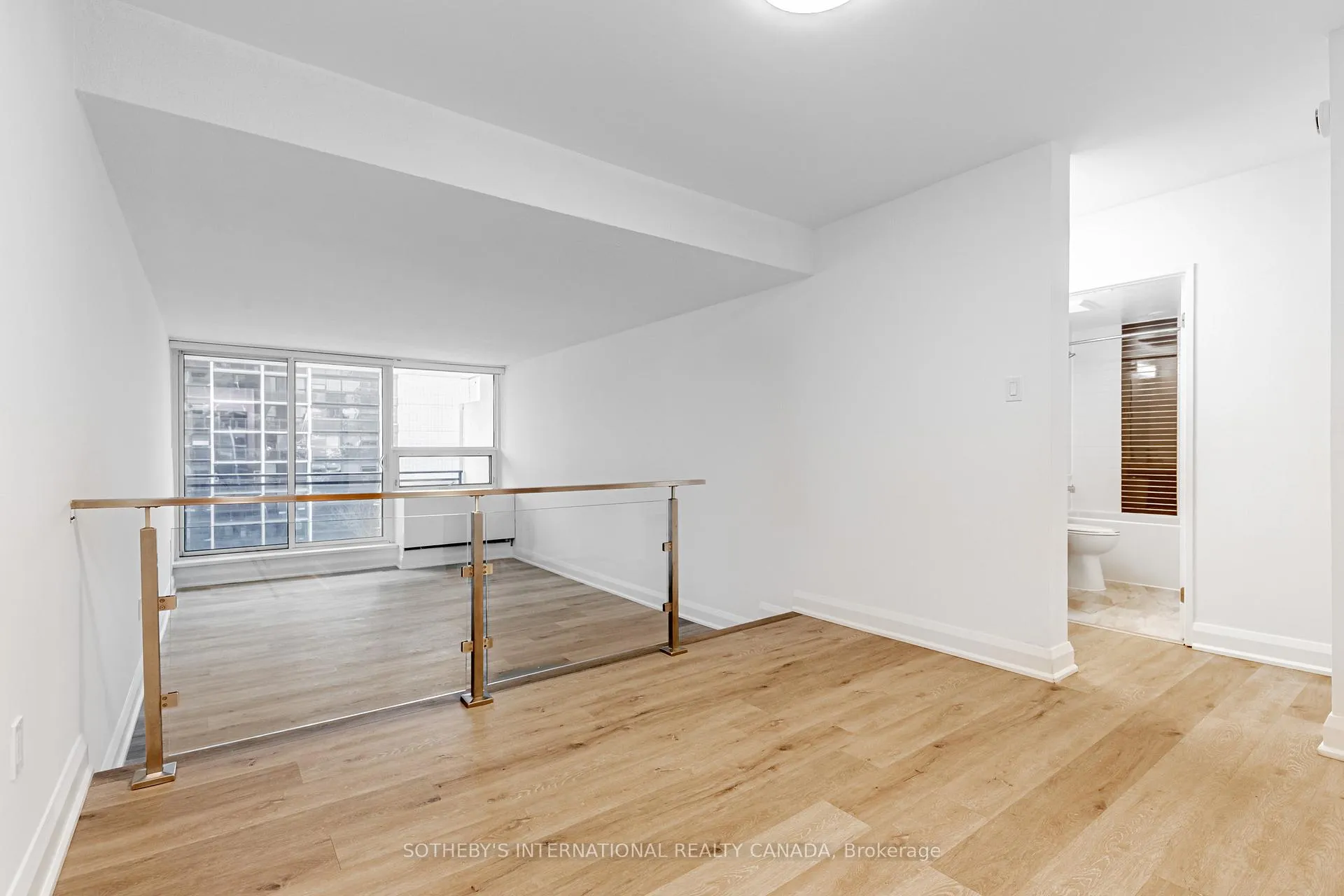 Photo 4 of Unit 1002, 191 Sherbourne Street, Toronto, Moss Park — HOMEH