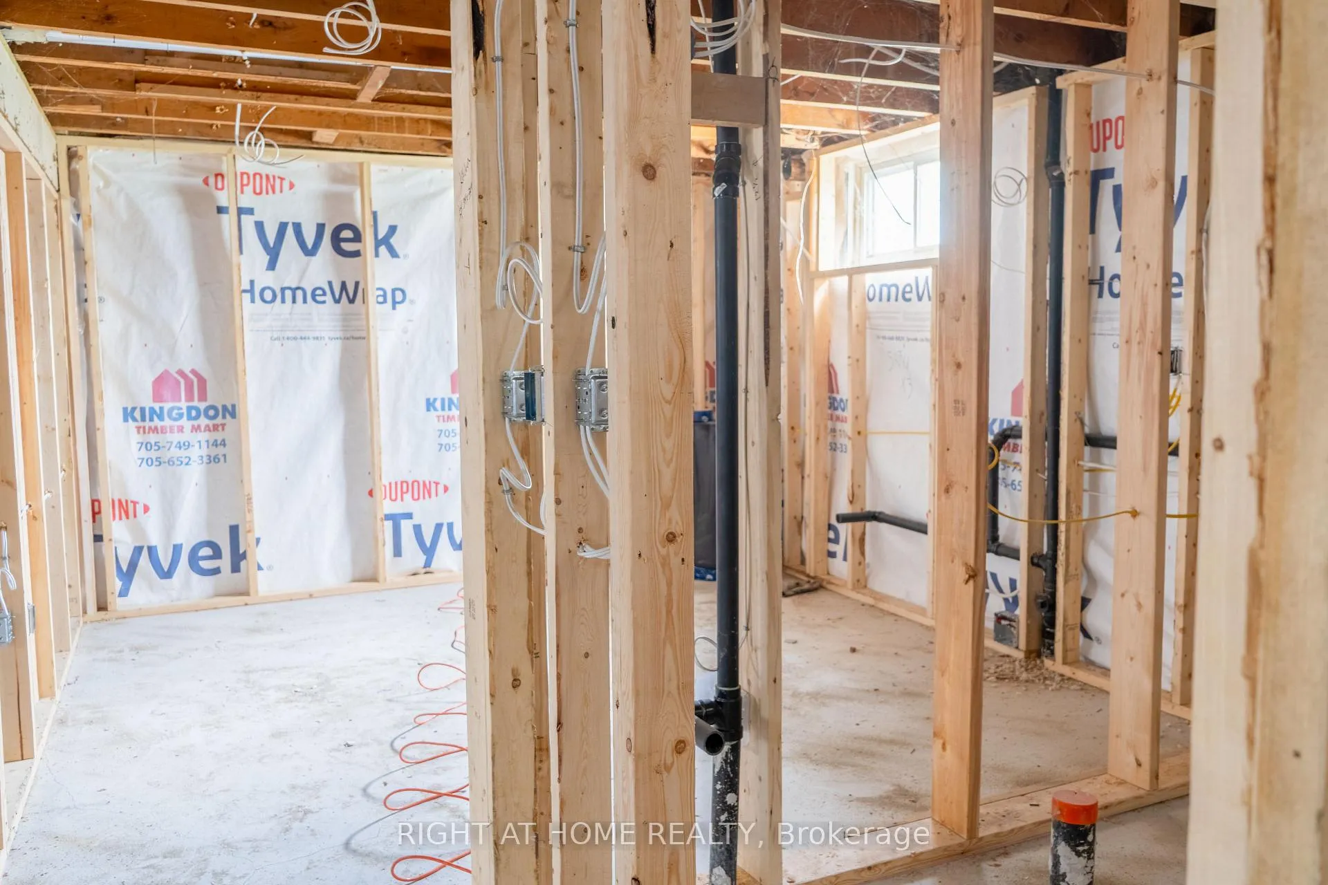 Photo 17 of 727 Payne Street, Peterborough, Otonabee Ward 1 — HOMEH