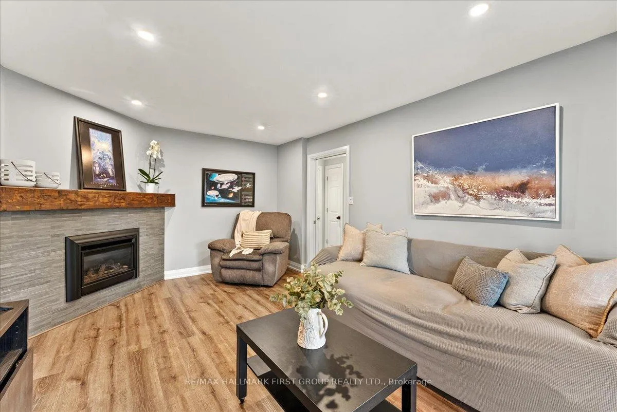 Photo 14 of 28 Heda Court, Whitby, Lynde Creek — HOMEH