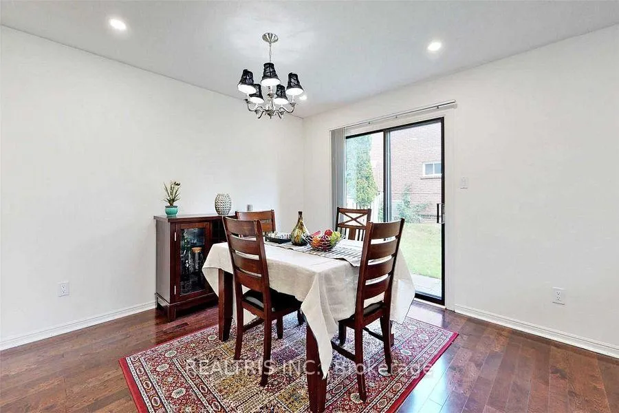 Photo 9 of 68 Gretman Crescent, Markham, Aileen-Willowbrook — HOMEH