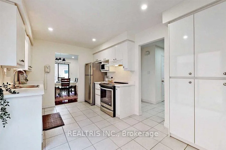 Photo 11 of 68 Gretman Crescent, Markham, Aileen-Willowbrook — HOMEH