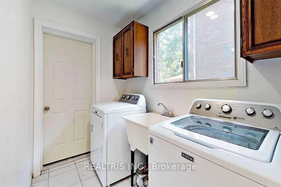 Photo 21 of 68 Gretman Crescent, Markham, Aileen-Willowbrook — HOMEH