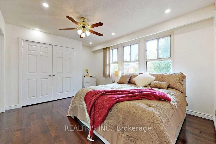 Photo 23 of 68 Gretman Crescent, Markham, Aileen-Willowbrook — HOMEH
