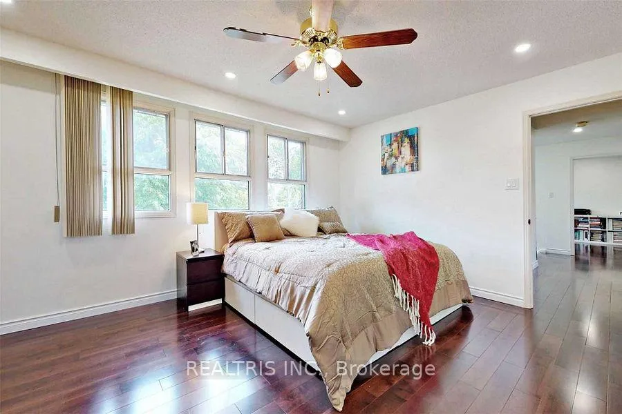 Photo 24 of 68 Gretman Crescent, Markham, Aileen-Willowbrook — HOMEH