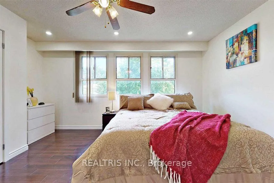 Photo 25 of 68 Gretman Crescent, Markham, Aileen-Willowbrook — HOMEH