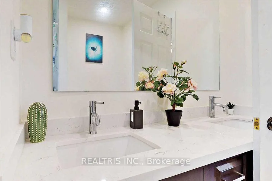 Photo 30 of 68 Gretman Crescent, Markham, Aileen-Willowbrook — HOMEH