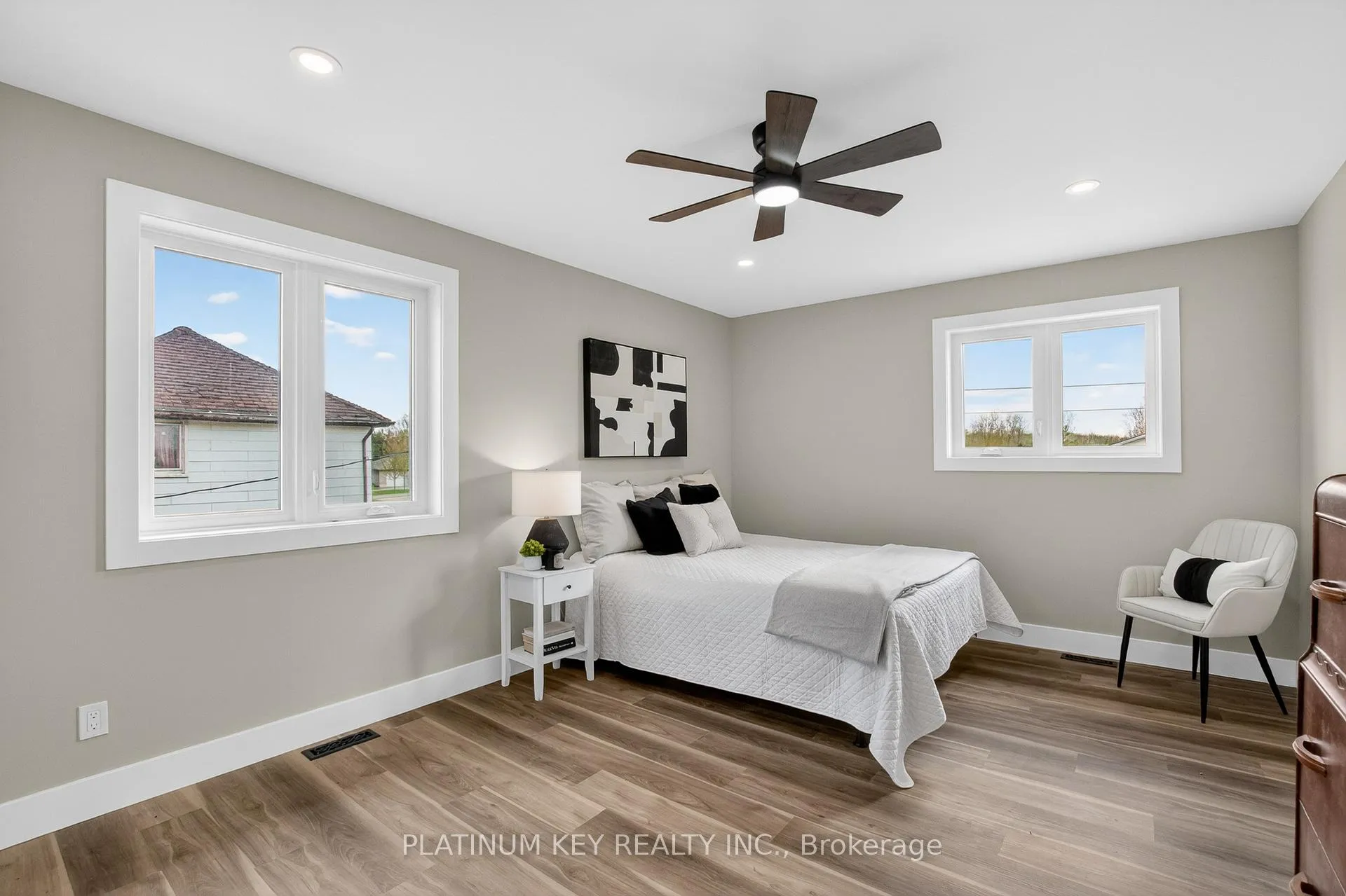 Photo 19 of 293 Main Street, North Middlesex, Parkhill — HOMEH