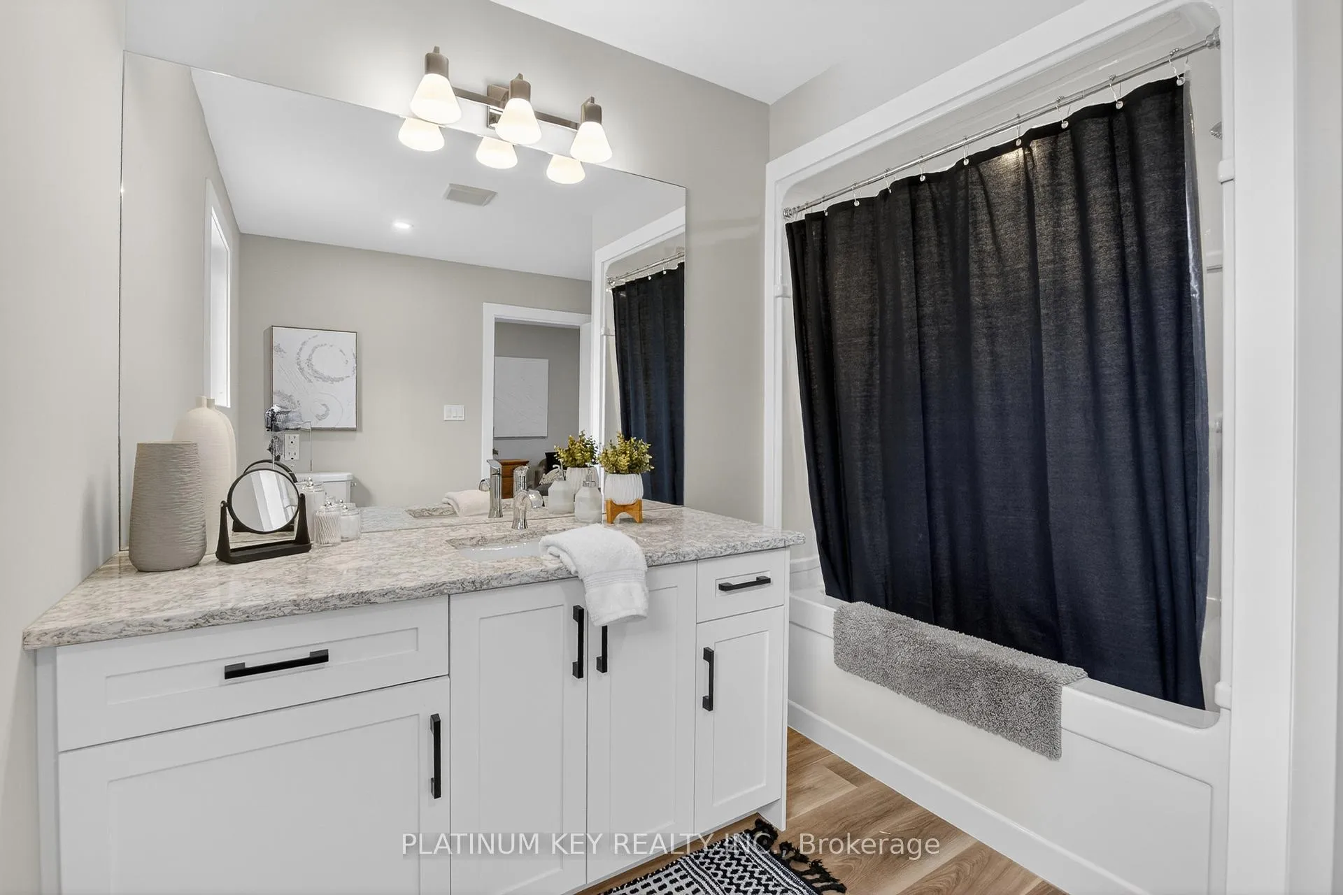 Photo 22 of 293 Main Street, North Middlesex, Parkhill — HOMEH