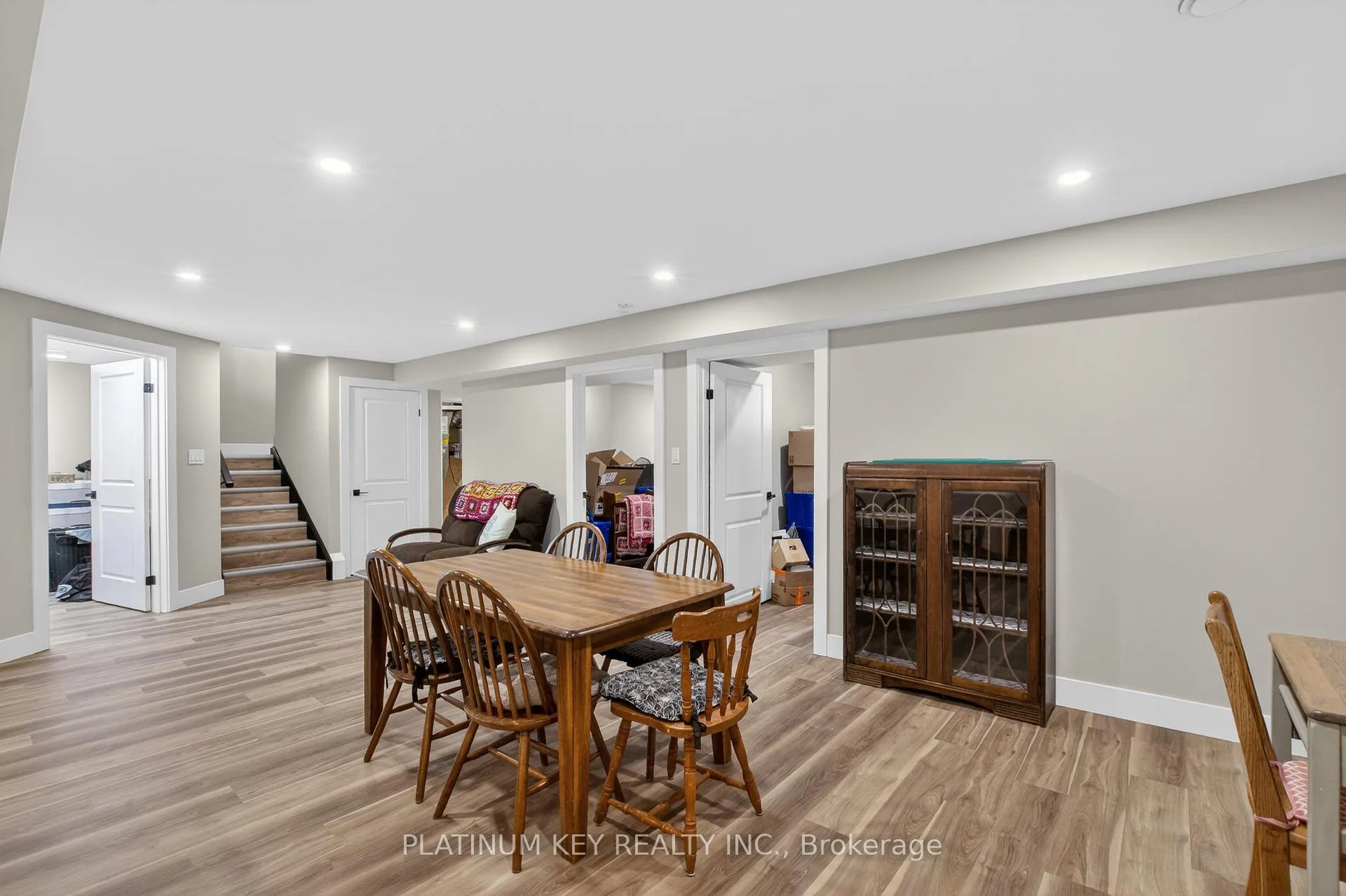 Photo 25 of 293 Main Street, North Middlesex, Parkhill — HOMEH
