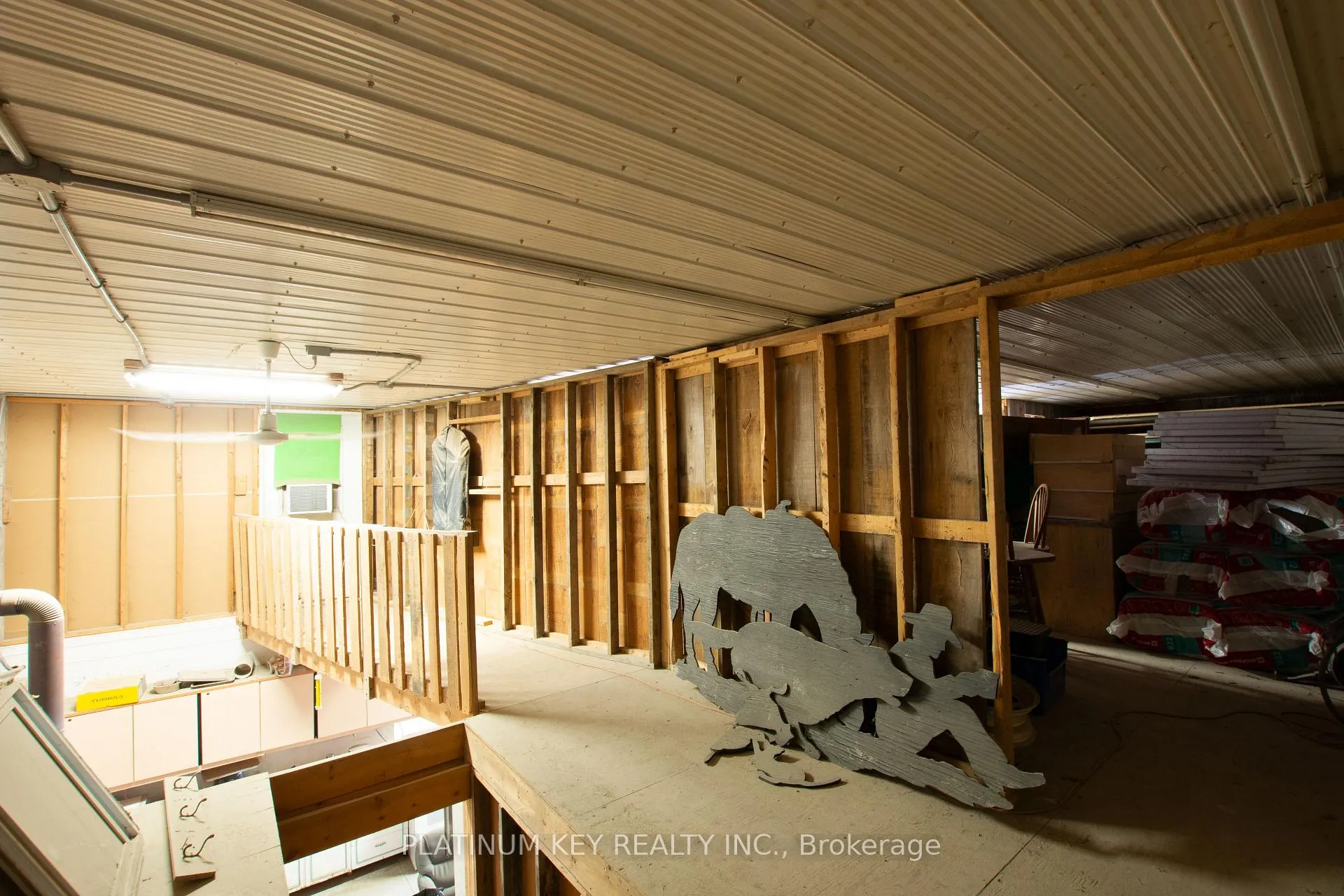Photo 37 of 293 Main Street, North Middlesex, Parkhill — HOMEH