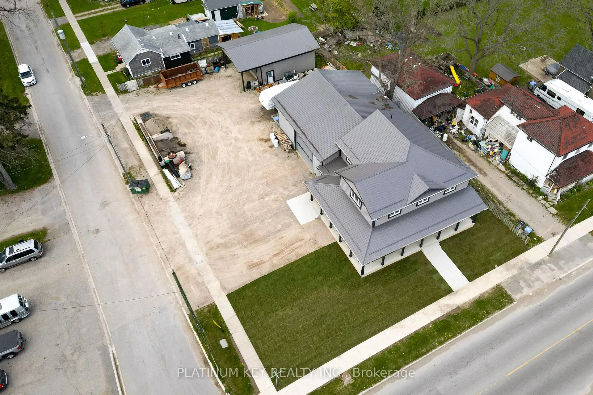 Photo 41 of 293 Main Street, North Middlesex, Parkhill — HOMEH